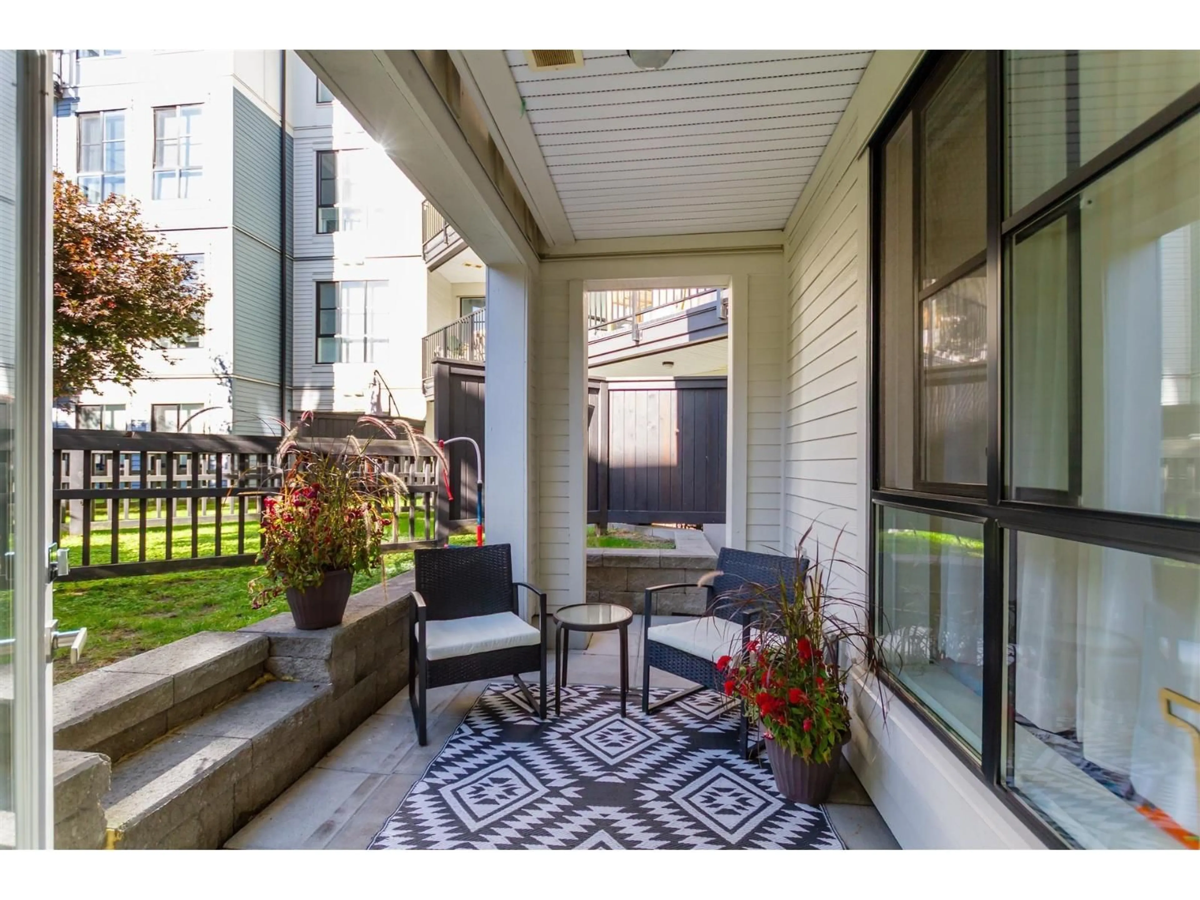 Patio, street for 130 - 15168 33, Surrey British Columbia V3Z0N7