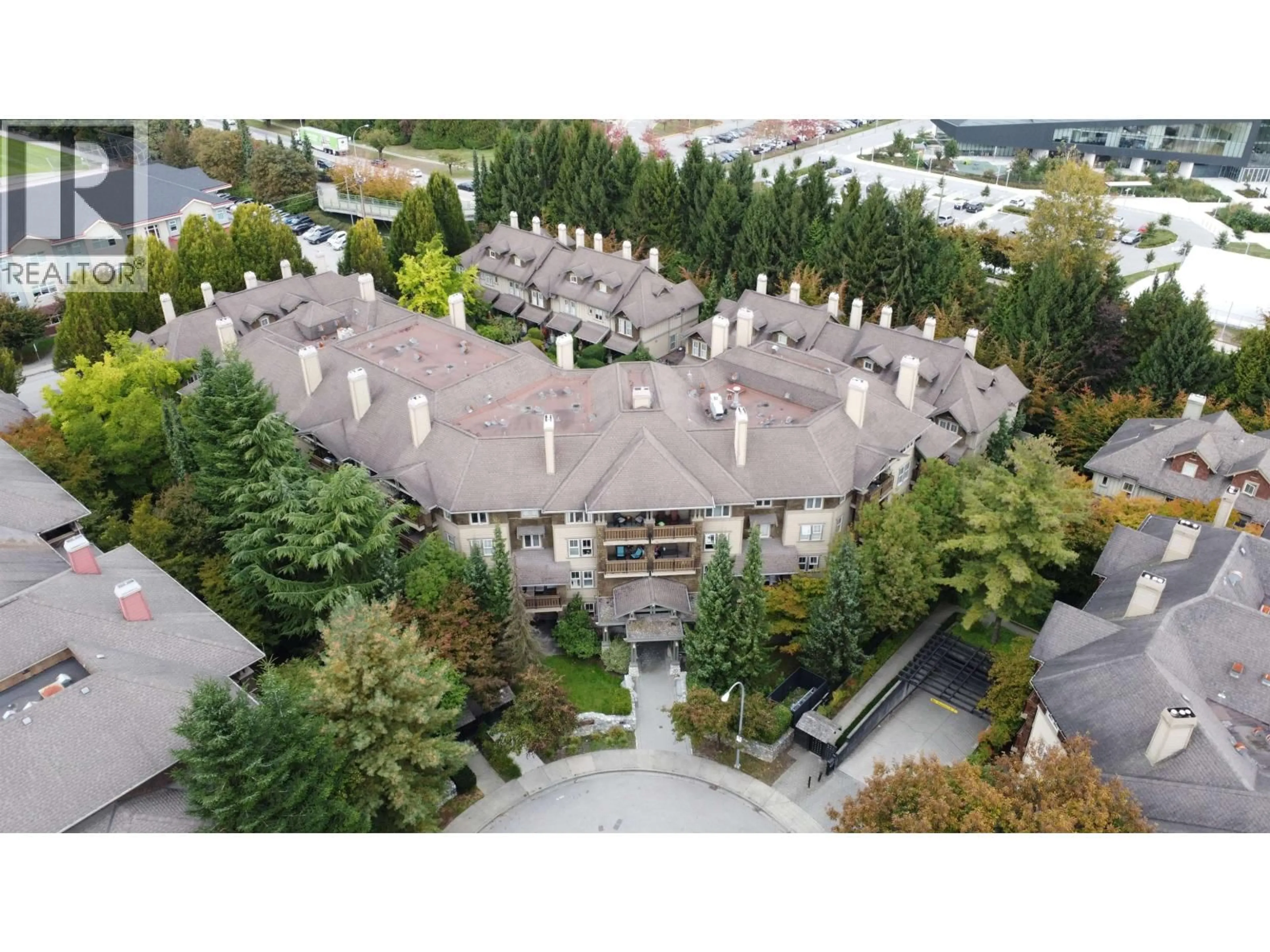 A pic from outside/outdoor area/front of a property/back of a property/a pic from drone, unknown for 201 - 15 SMOKEY SMITH PLACE, New Westminster British Columbia V3L5V7