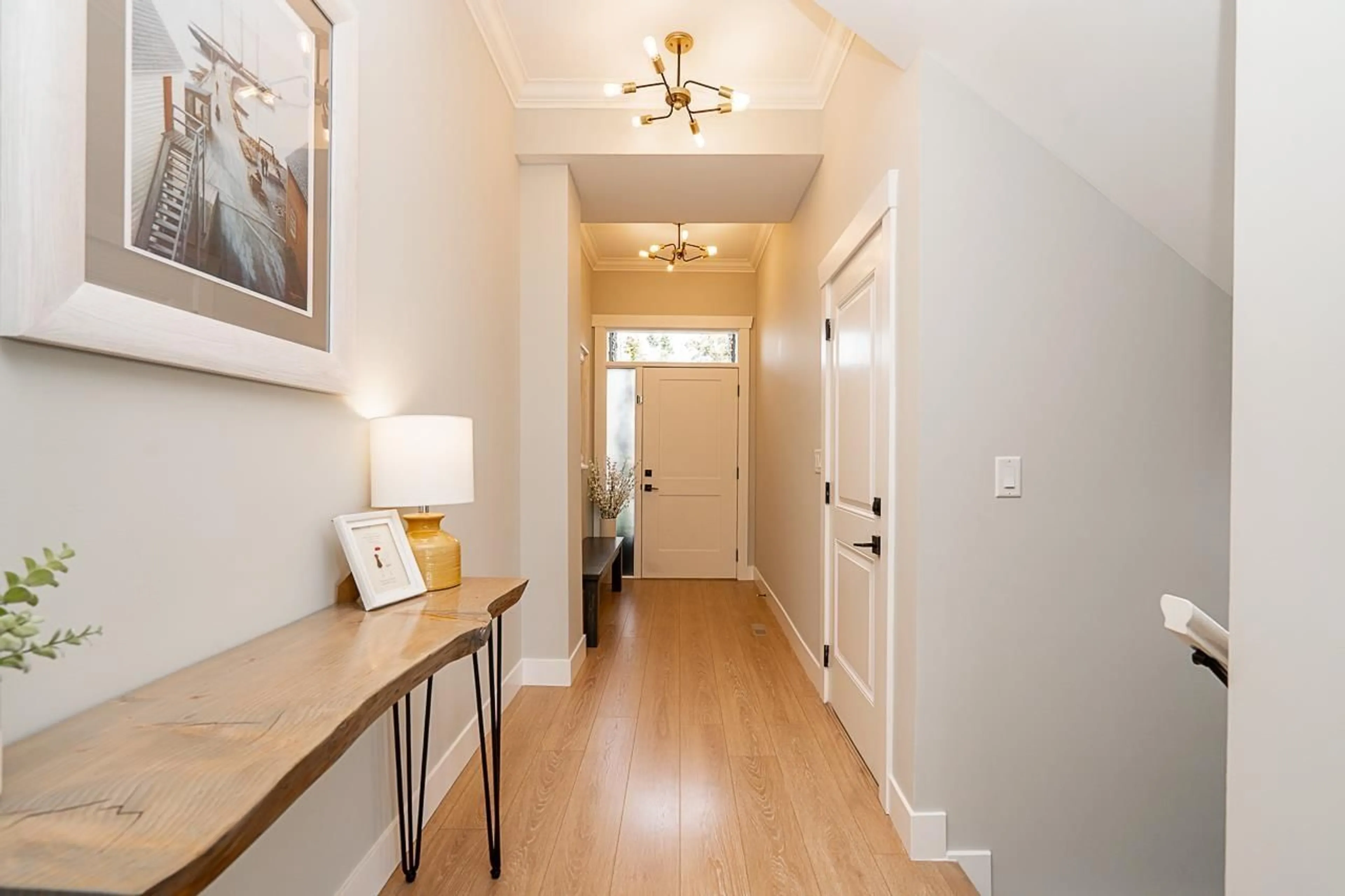 Indoor entryway for 3 - 1454 162B, Surrey British Columbia V4A9W9
