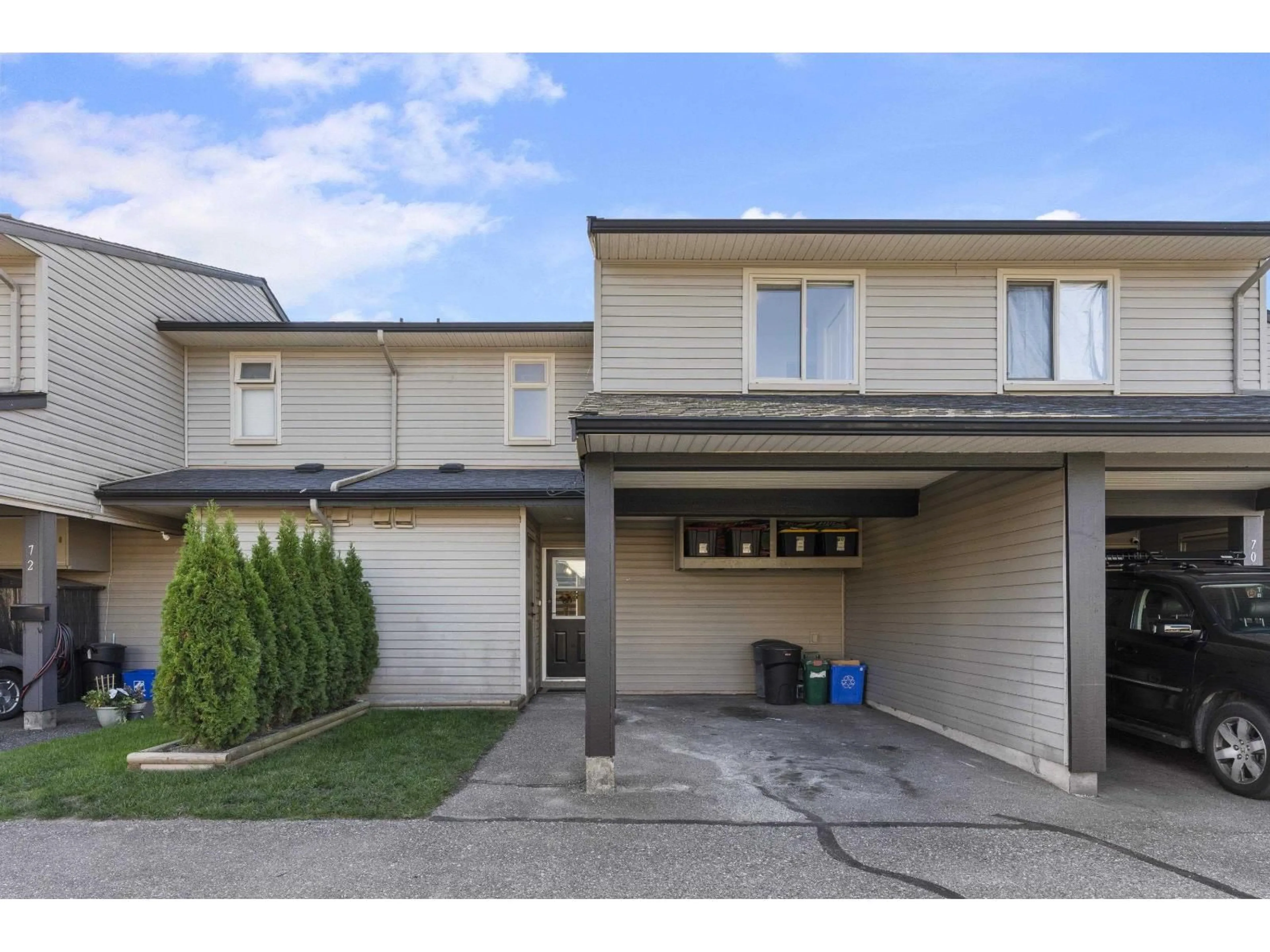 Unknown for 71 - 27456 32, Langley British Columbia V4W3P2