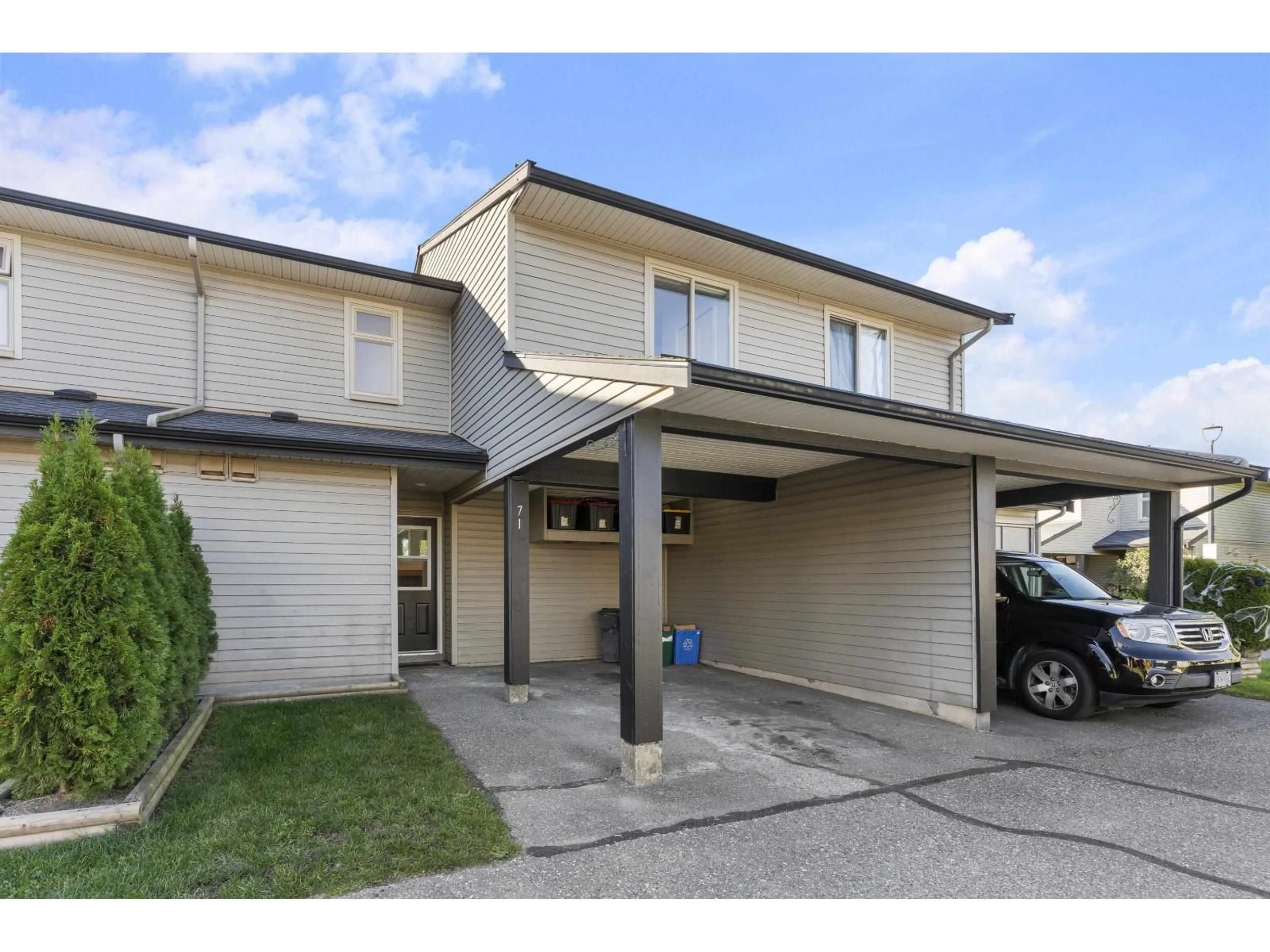 Unknown for 71 - 27456 32, Langley British Columbia V4W3P2