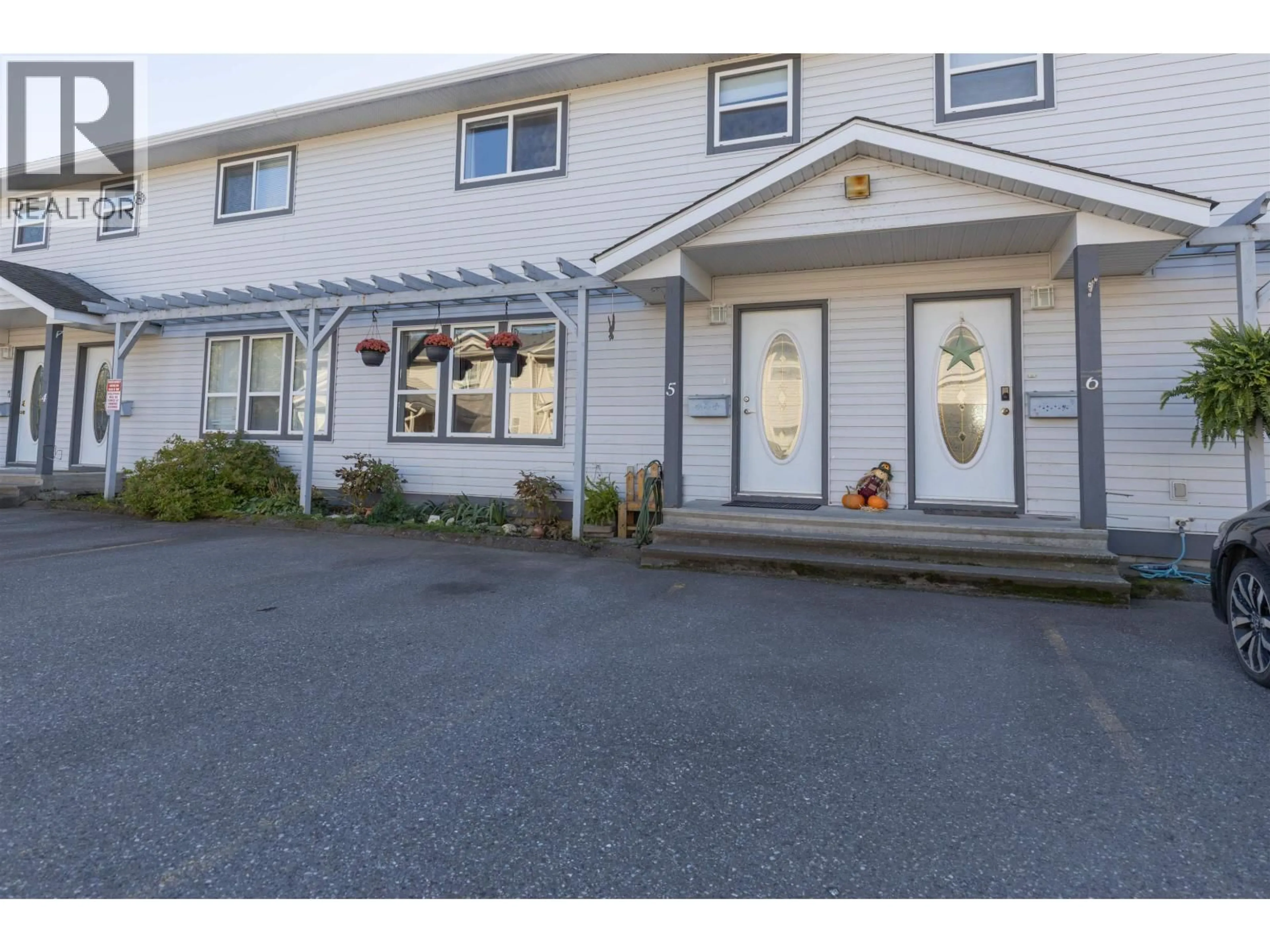 Indoor foyer for 5 - 2705 KALUM STREET, Terrace British Columbia V8G2M4