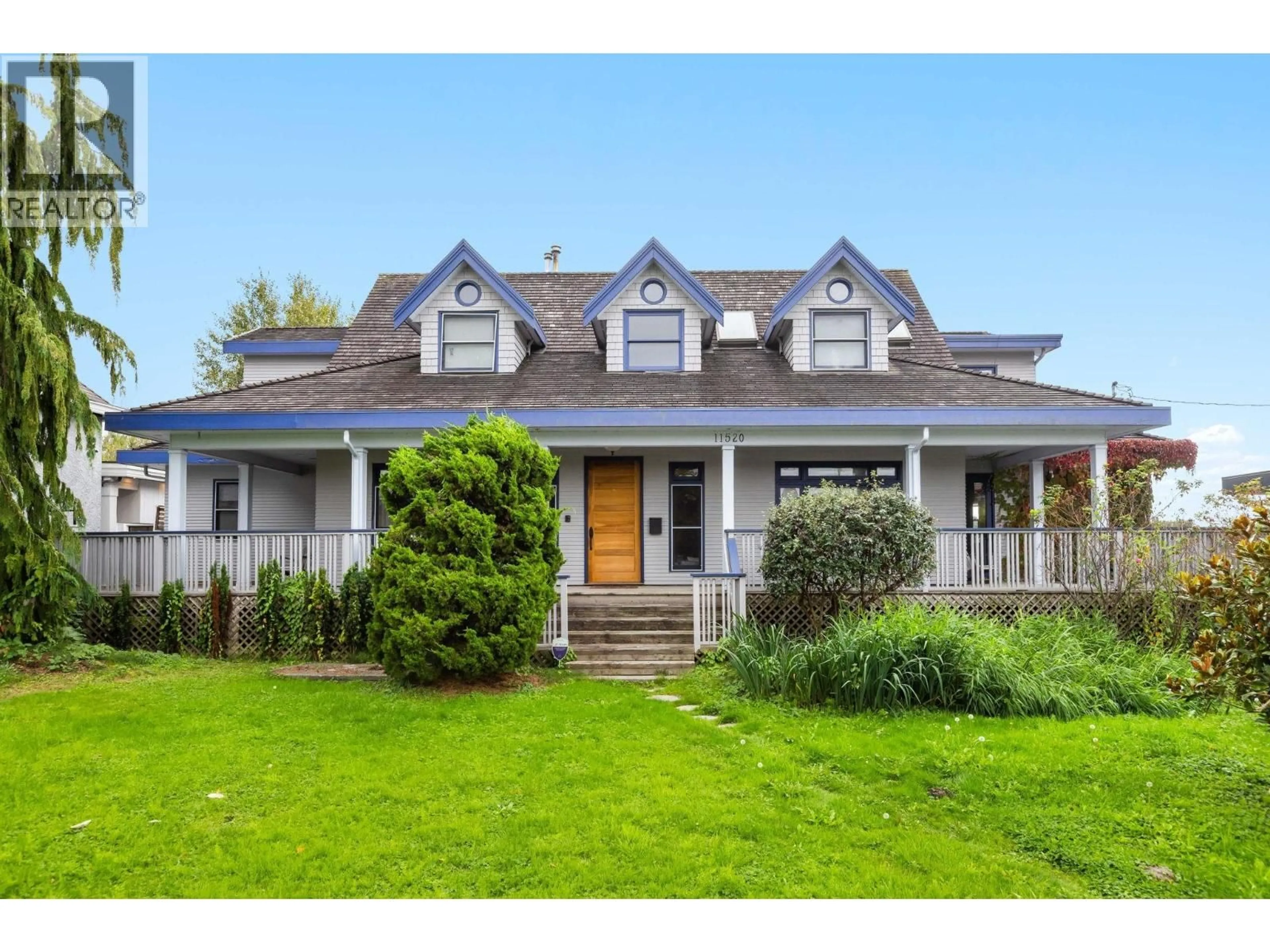 Home with vinyl exterior material, street for 11520 BLUNDELL ROAD, Richmond British Columbia V6Y1L3