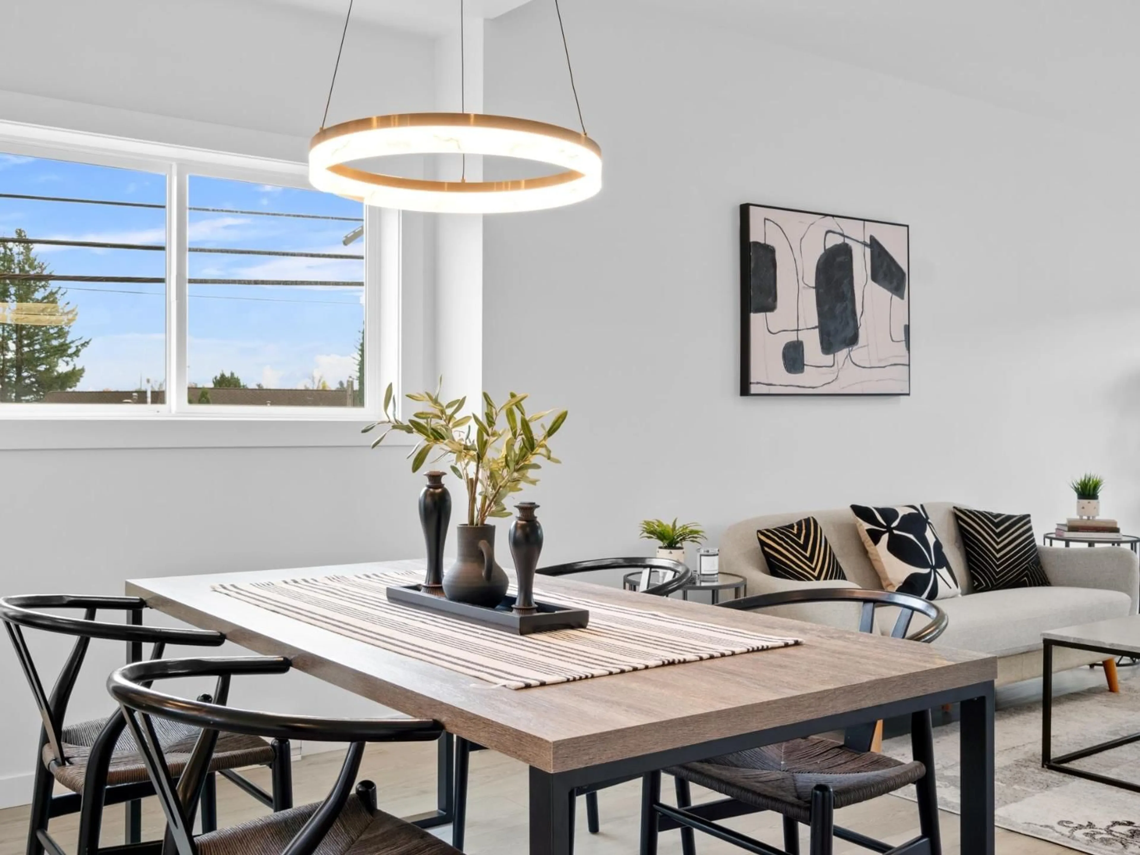 Dining room, wood/laminate floor for 4 - 1655 AGASSIZ ROSEDALE NO 9 HIGHWAY, Agassiz British Columbia V0M1A2