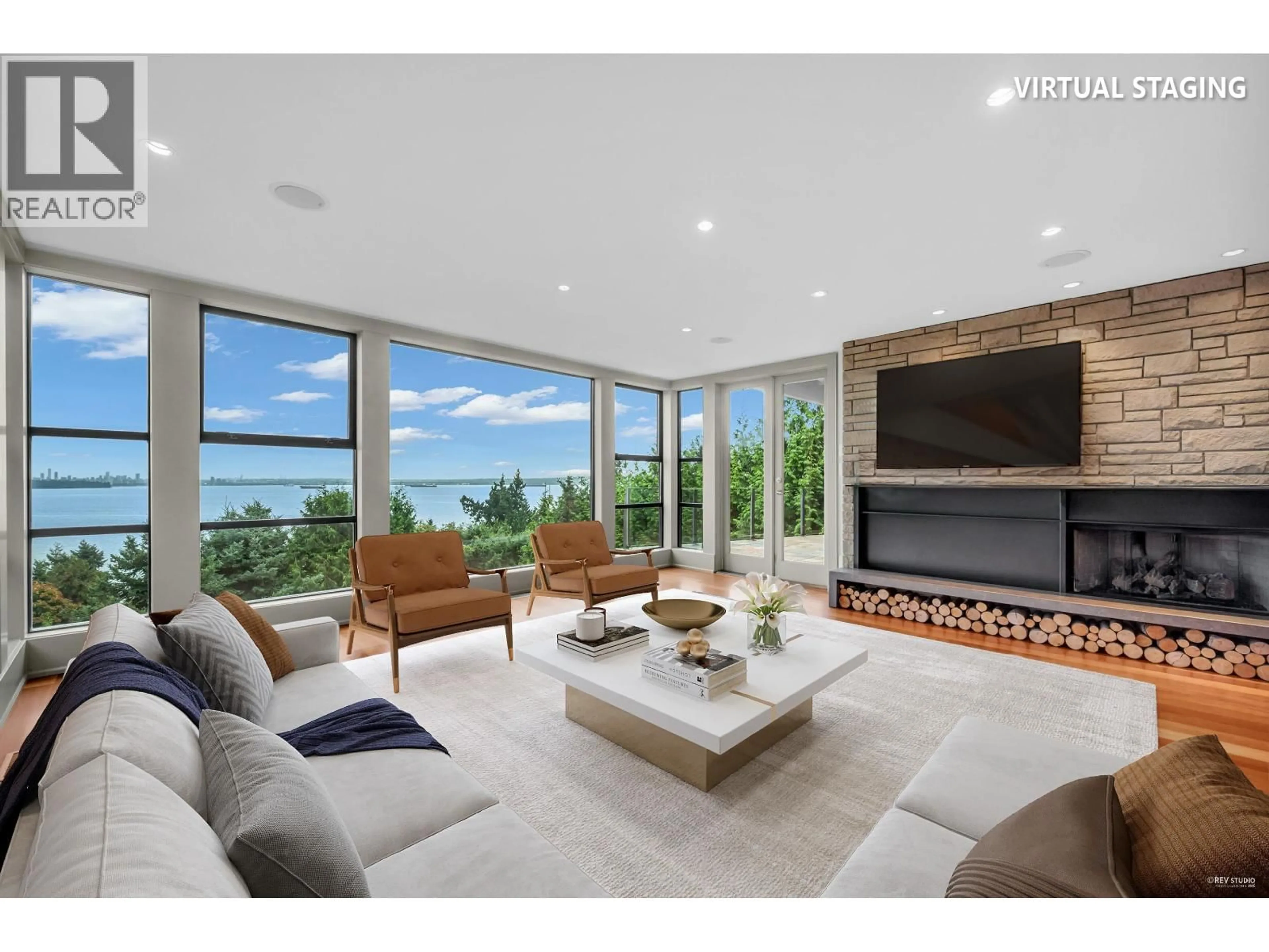 Living room with furniture, unknown for 3570 CREERY AVENUE, West Vancouver British Columbia V7V2M1