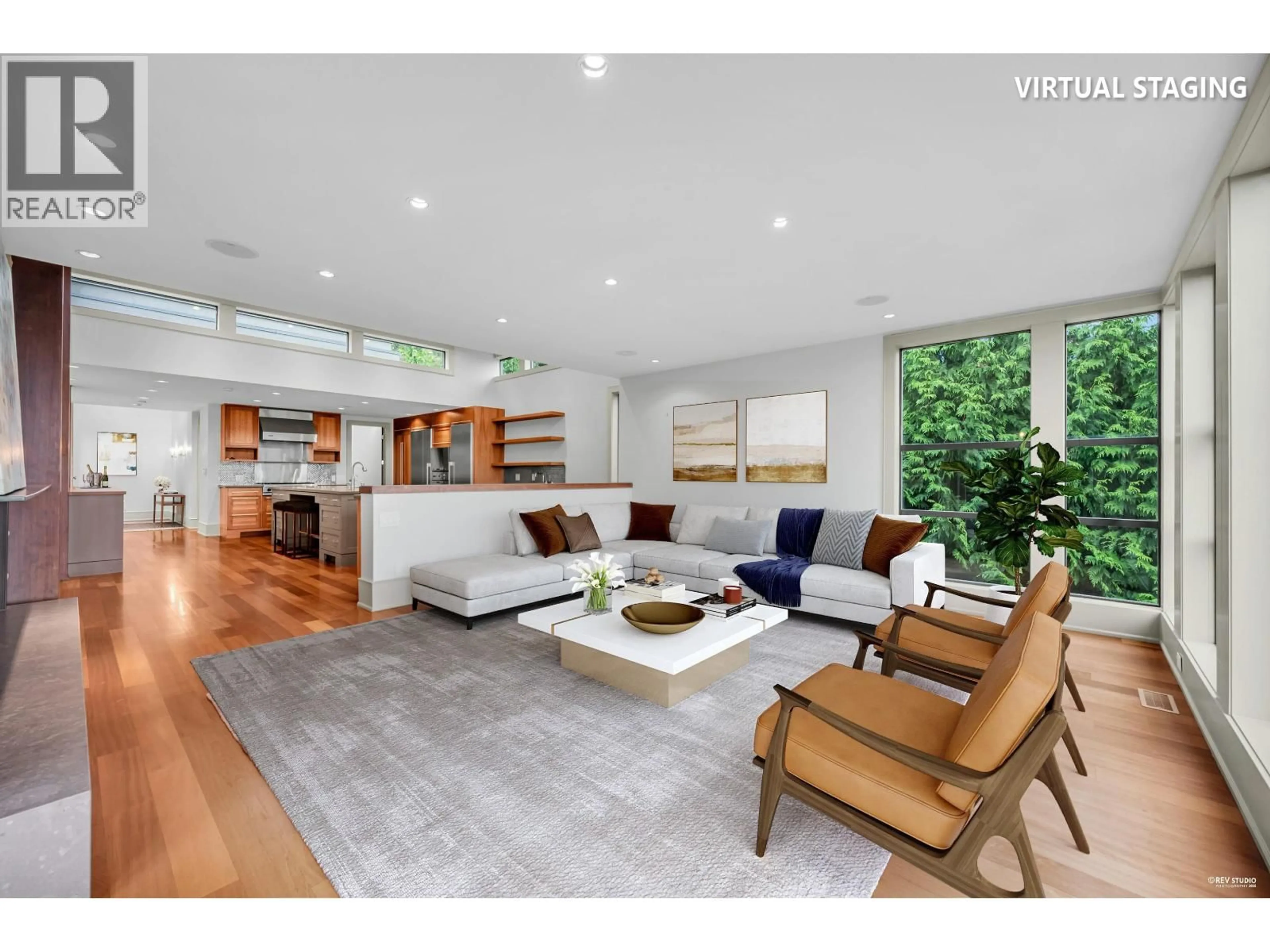 Living room with furniture, unknown for 3570 CREERY AVENUE, West Vancouver British Columbia V7V2M1