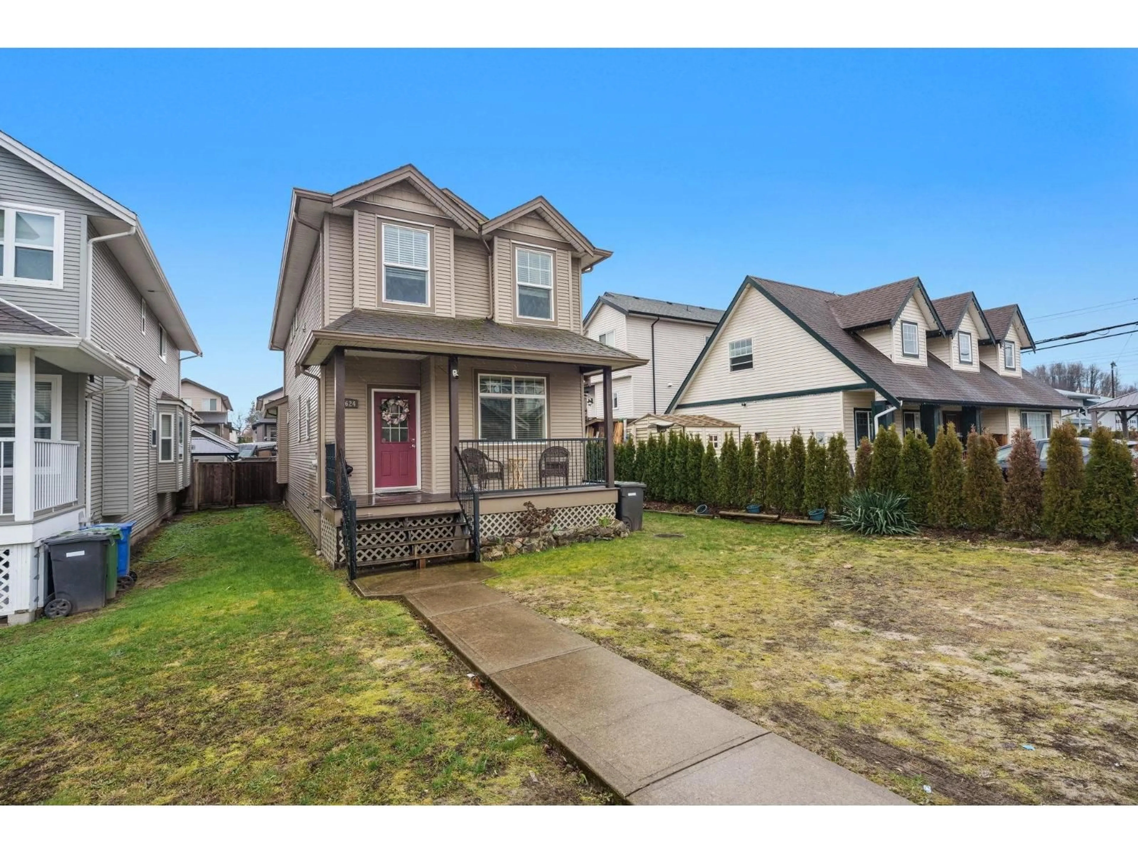 Home with vinyl exterior material, street for 34624 5, Abbotsford British Columbia V2S8E4