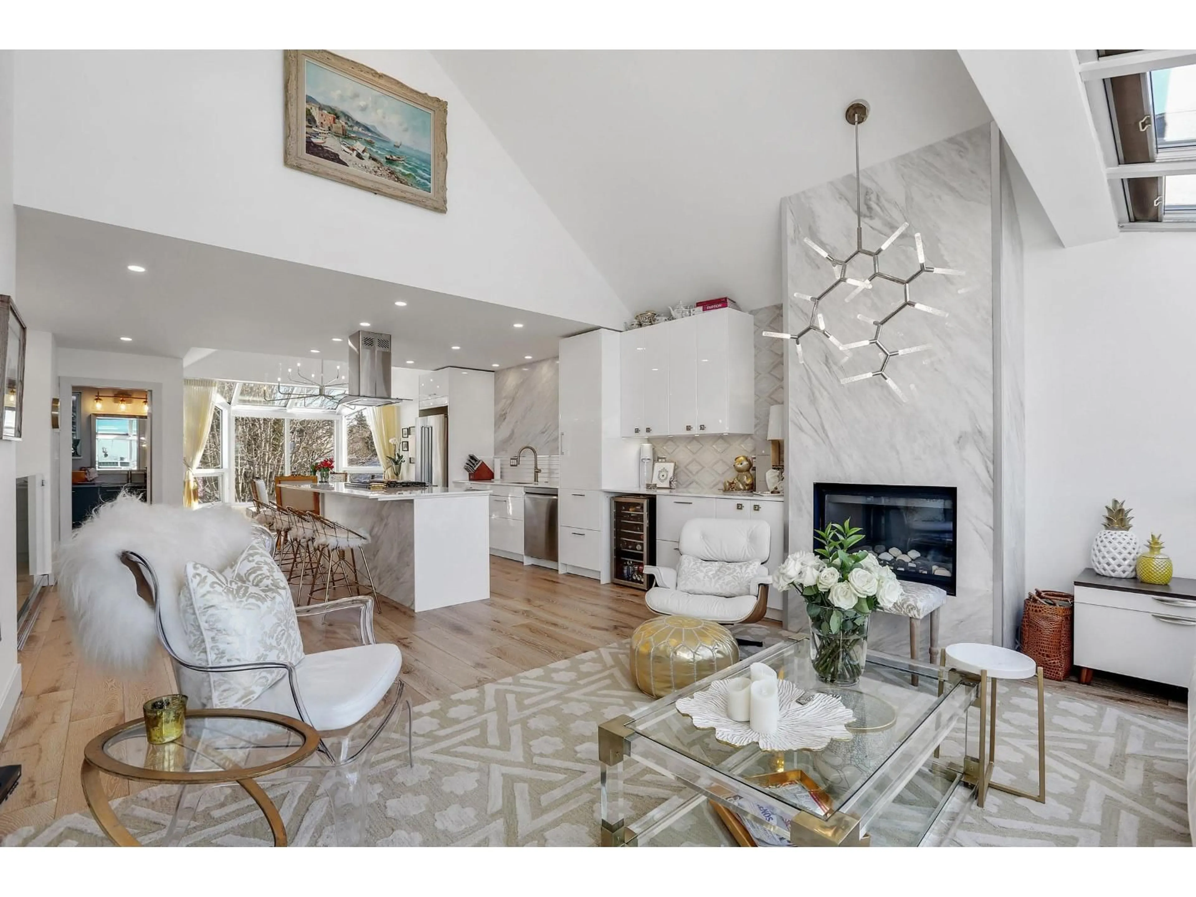 Living room with furniture, unknown for 1115 ELM, White Rock British Columbia V4B3R9