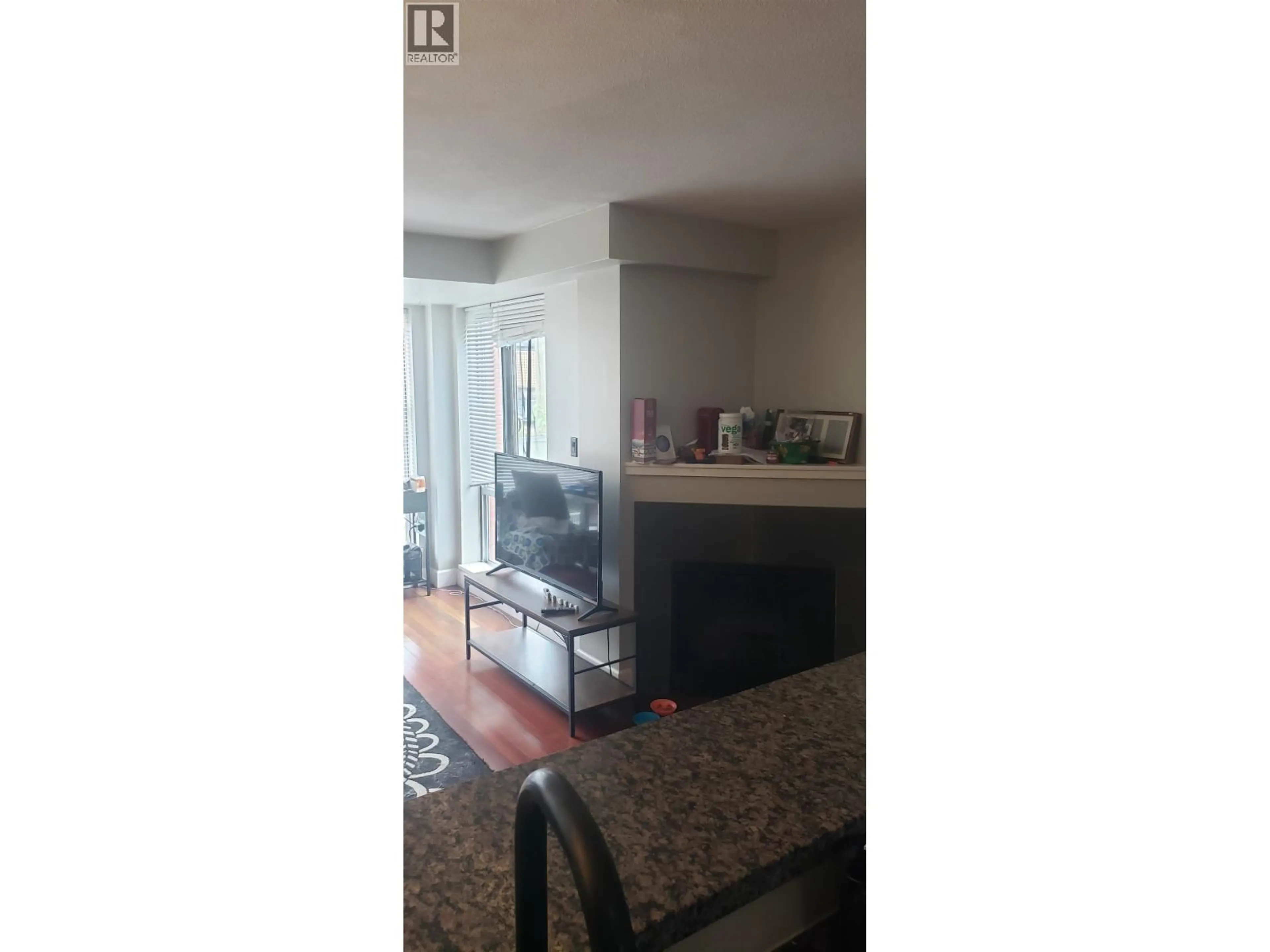 A pic of a room for 413 - 3811 HASTINGS STREET, Burnaby British Columbia V5C6V2