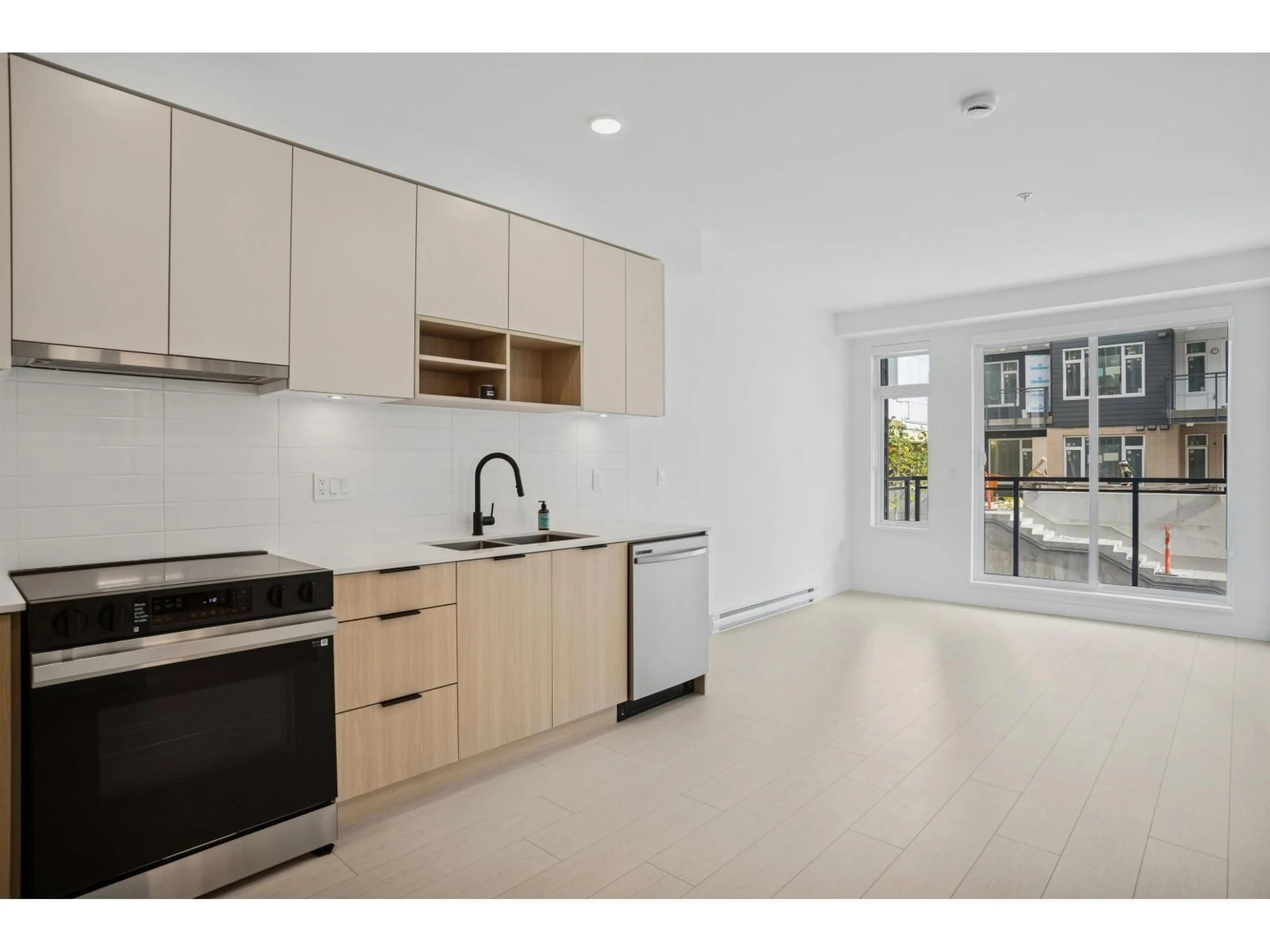 Standard kitchen, unknown for 209 - 10488 138A STREET, Surrey British Columbia V3T0W4