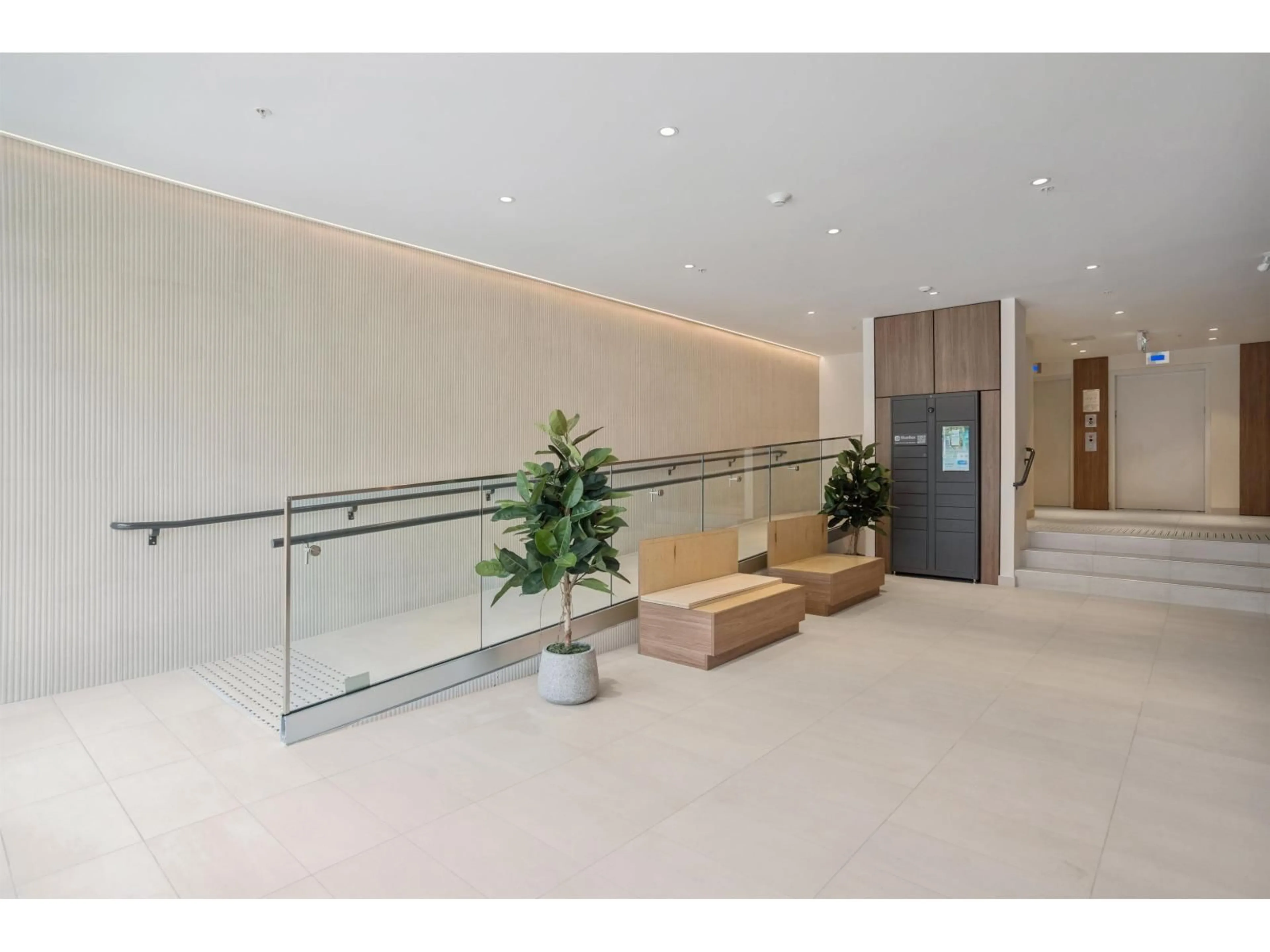 Indoor foyer for 209 - 10488 138A STREET, Surrey British Columbia V3T0W4