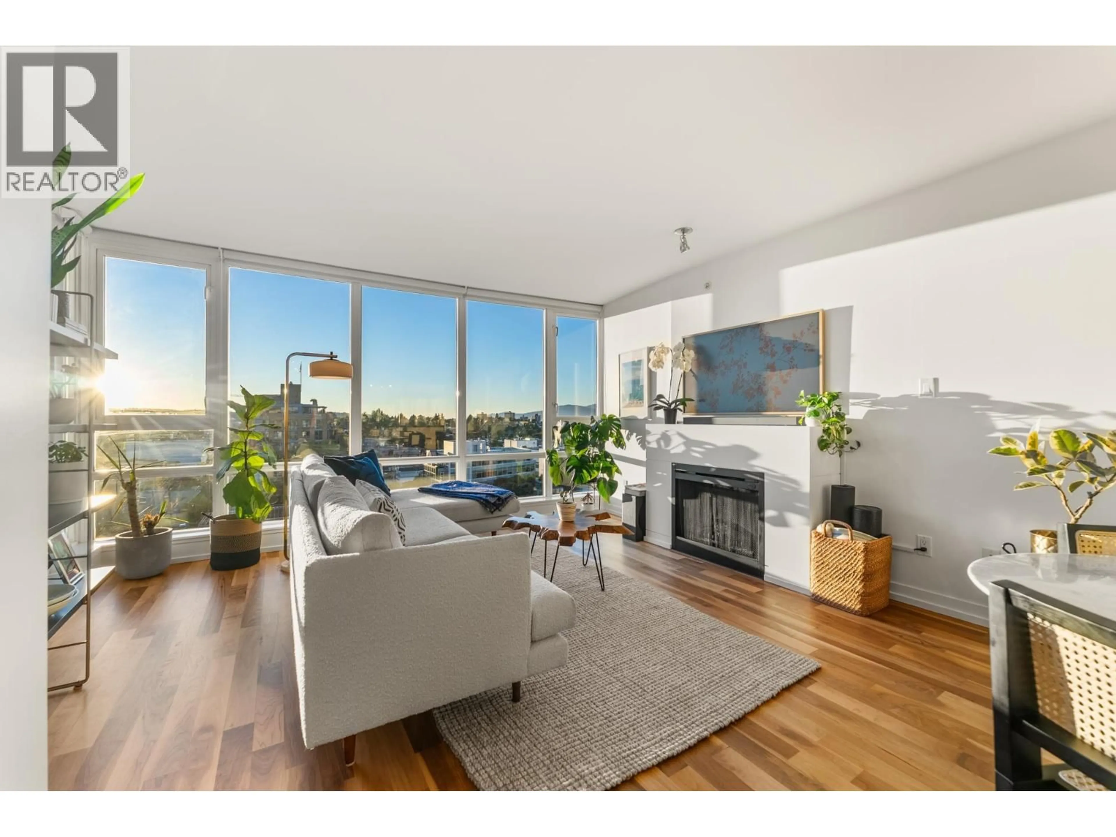 Living room with furniture, wood/laminate floor for 1102 - 1690 8TH AVENUE, Vancouver British Columbia V6J0B1