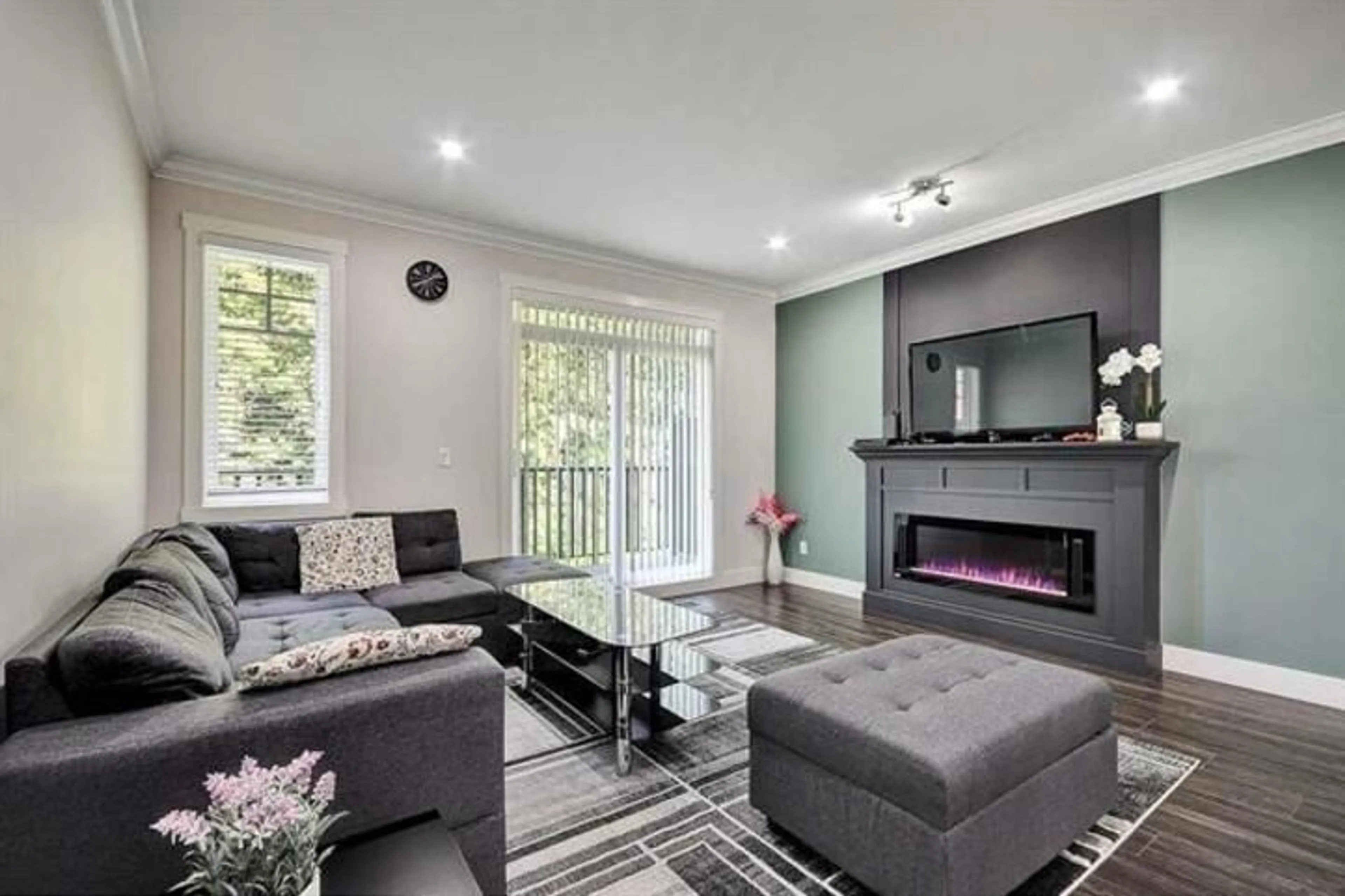 Living room with furniture, unknown for 128 - 13898 64, Surrey British Columbia V3W1L6