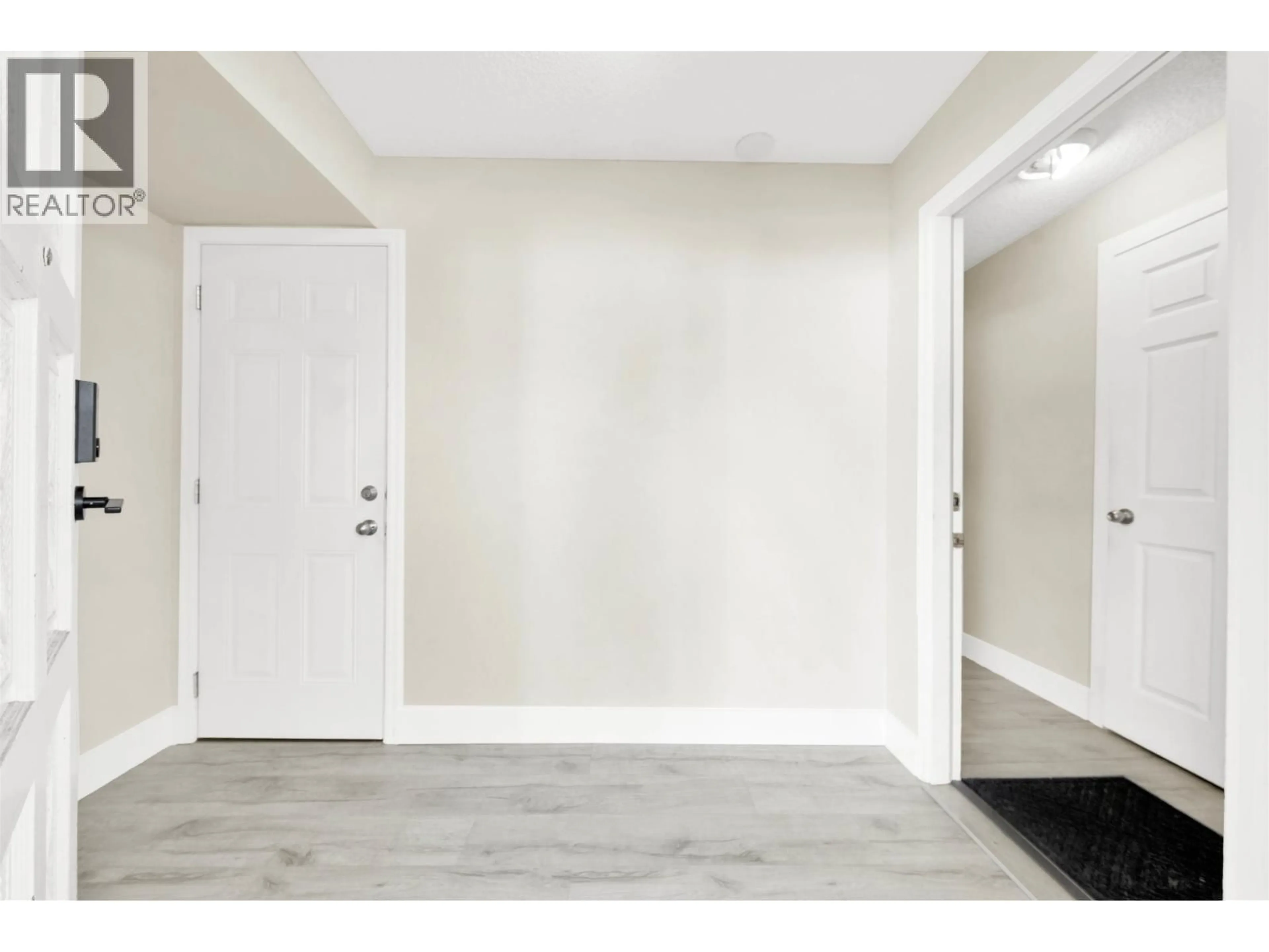 Indoor entryway for 21028 119 AVENUE, Maple Ridge British Columbia V2X7N7