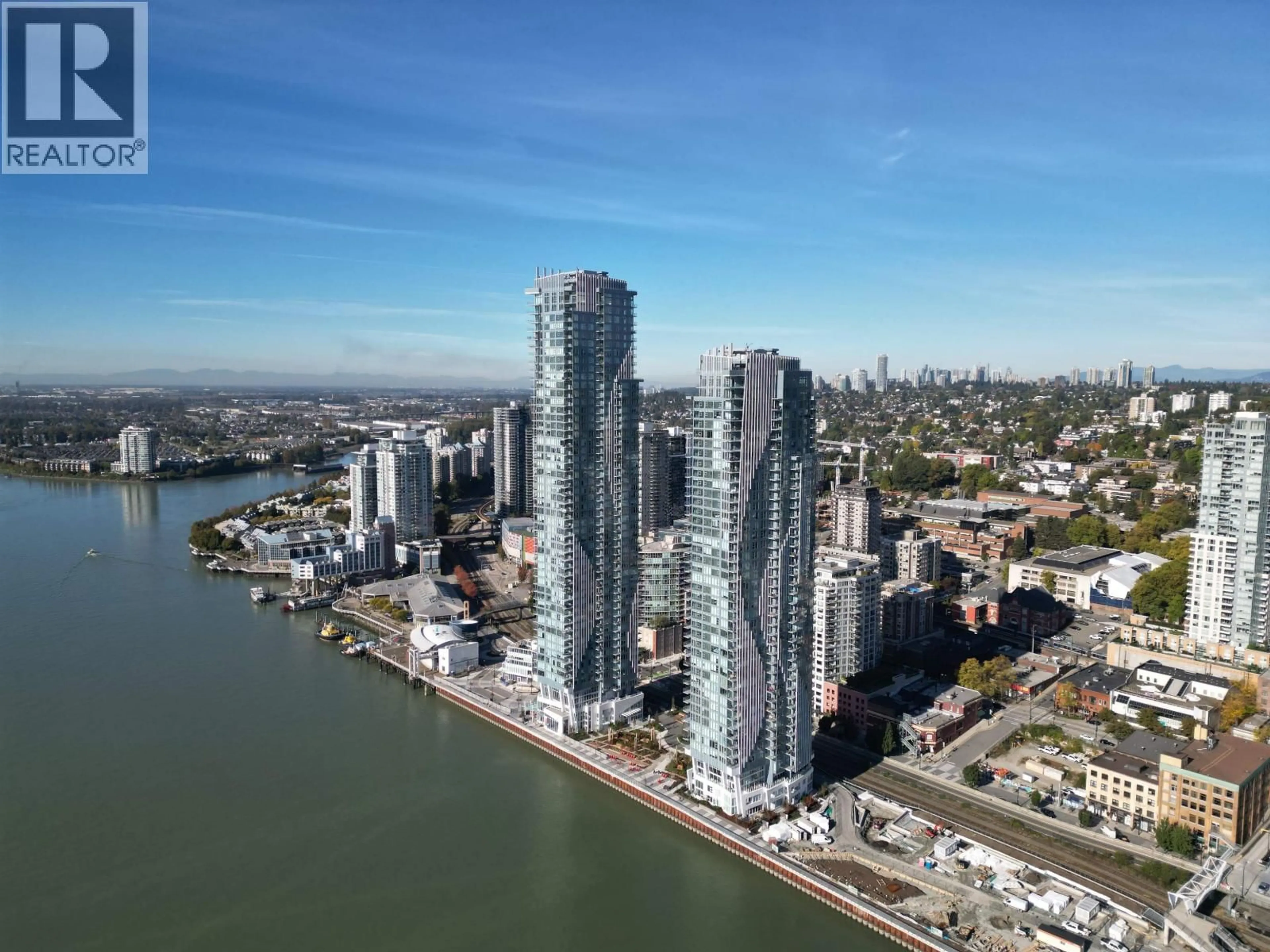 A pic from outside/outdoor area/front of a property/back of a property/a pic from drone, water/lake/river/ocean view for 3703 - 680 QUAYSIDE DRIVE, New Westminster British Columbia V3M0P2