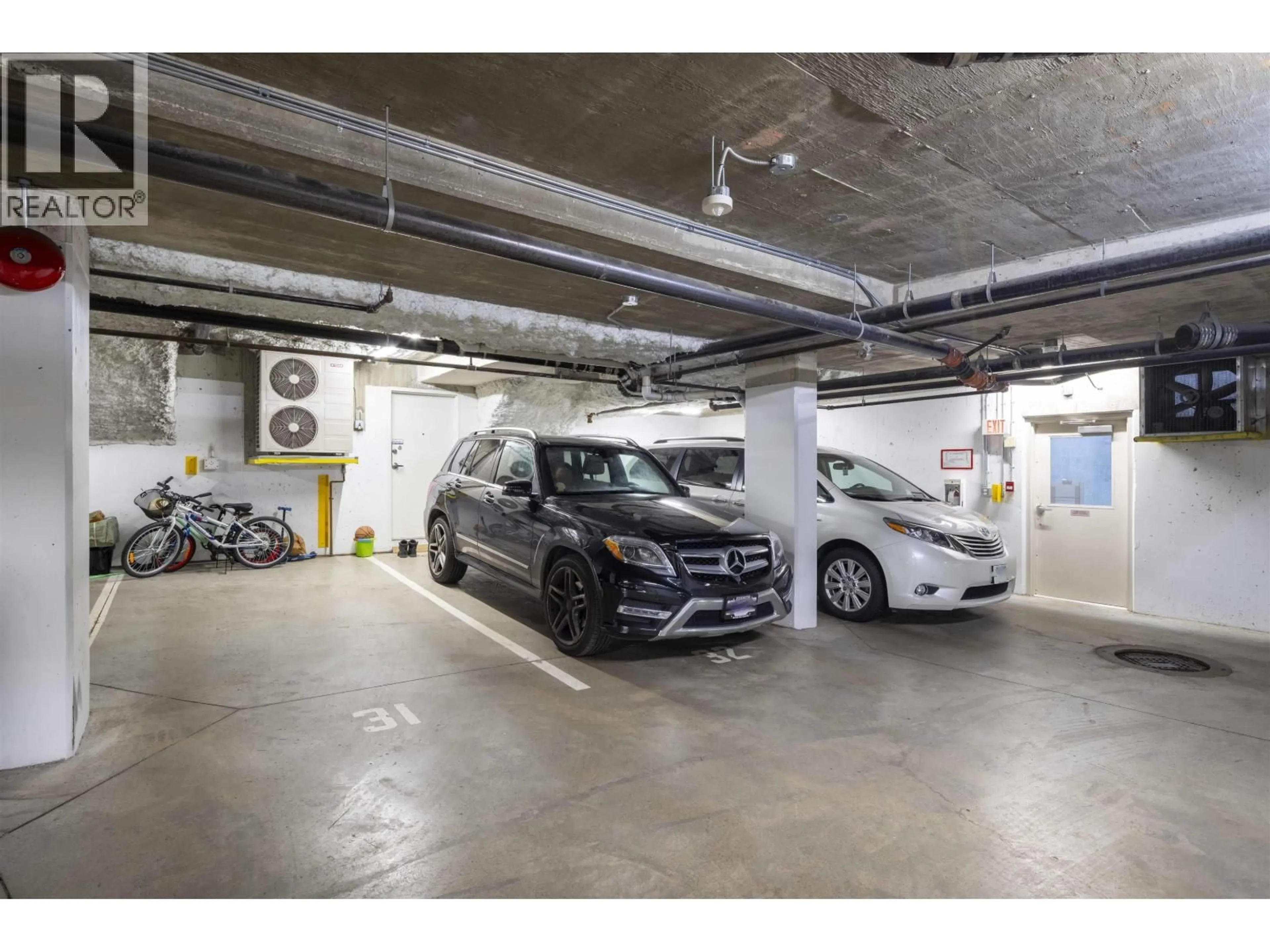 Indoor garage for 6106 OAK STREET, Vancouver British Columbia V6M2W2