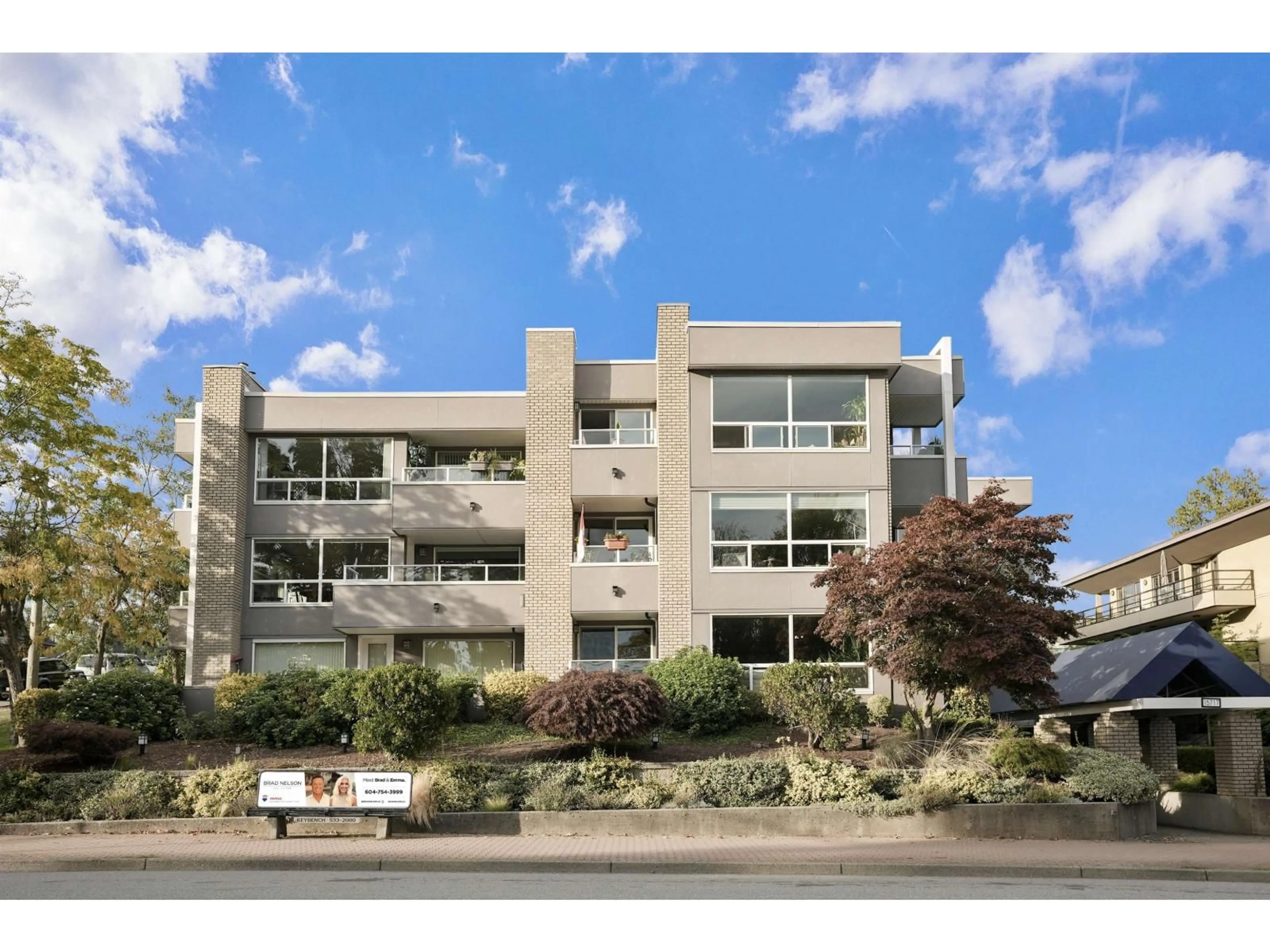 Unknown for 304 - 15717 MARINE, White Rock British Columbia V4B1E4
