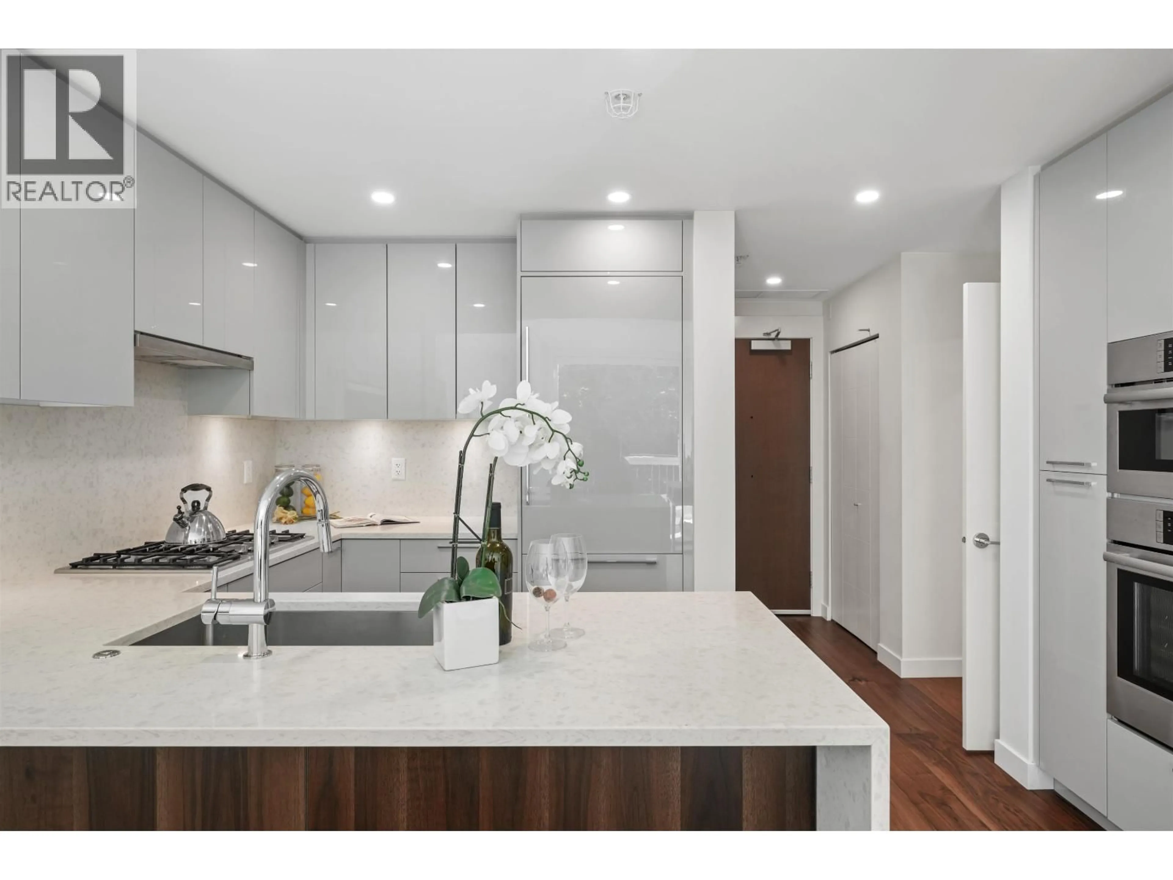 Open concept kitchen, unknown for 107 - 5058 CAMBIE STREET, Vancouver British Columbia V5Z2Z5