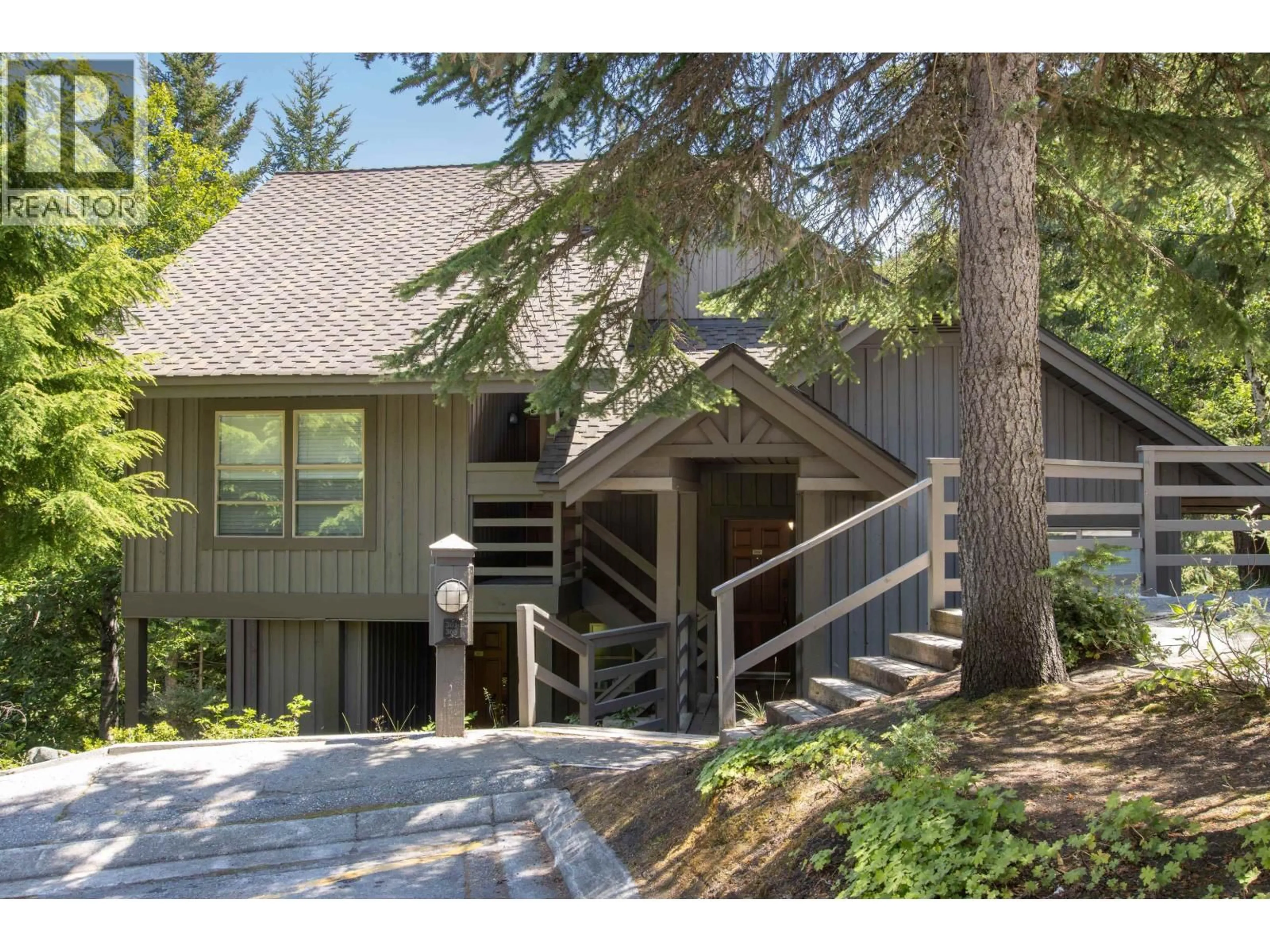 Home with vinyl exterior material, unknown for 302 - 3050 HILLCREST DRIVE, Whistler British Columbia V0N1B3