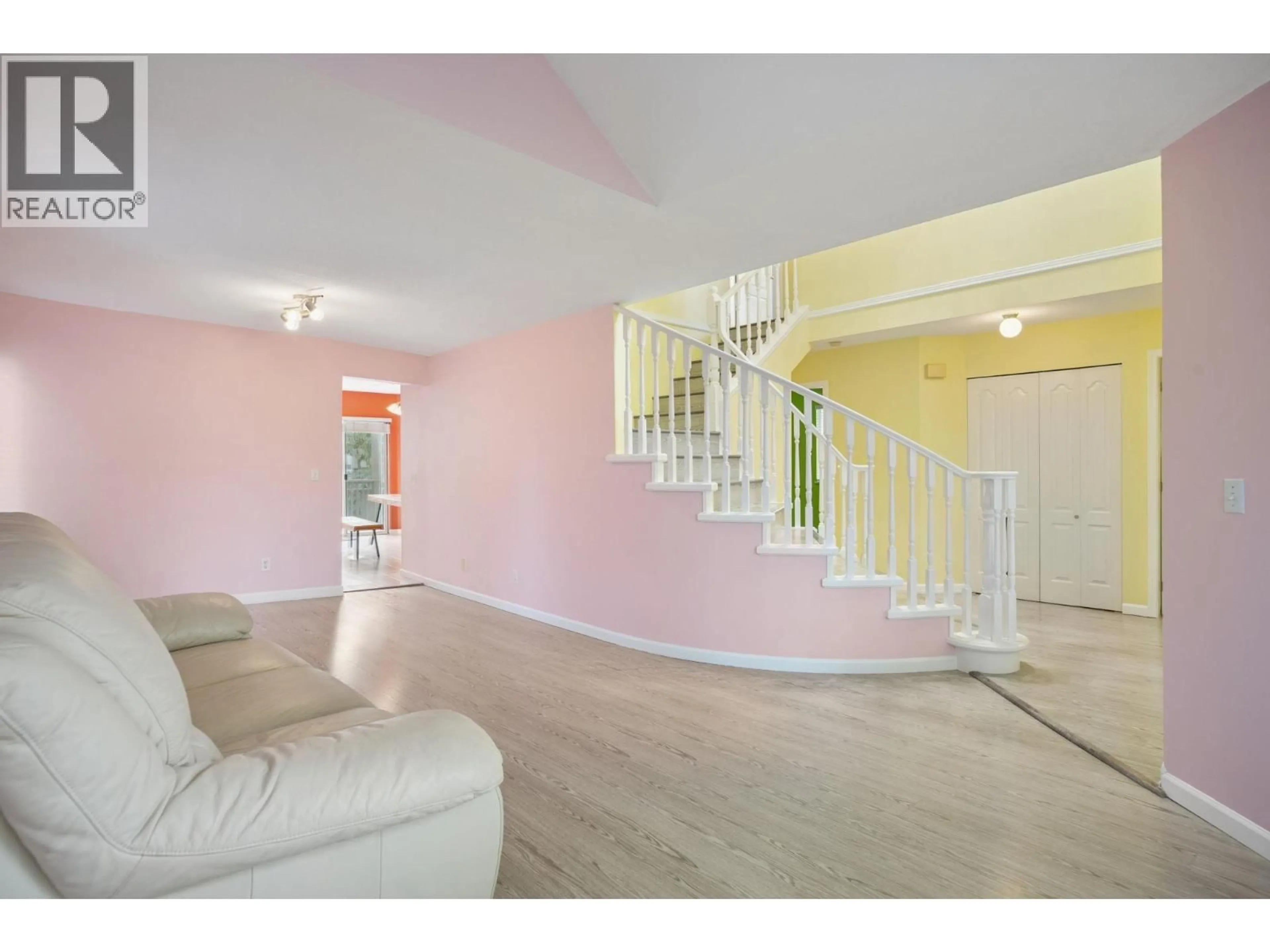 Indoor foyer for 22326 WILSON AVENUE, Richmond British Columbia V6V2P5