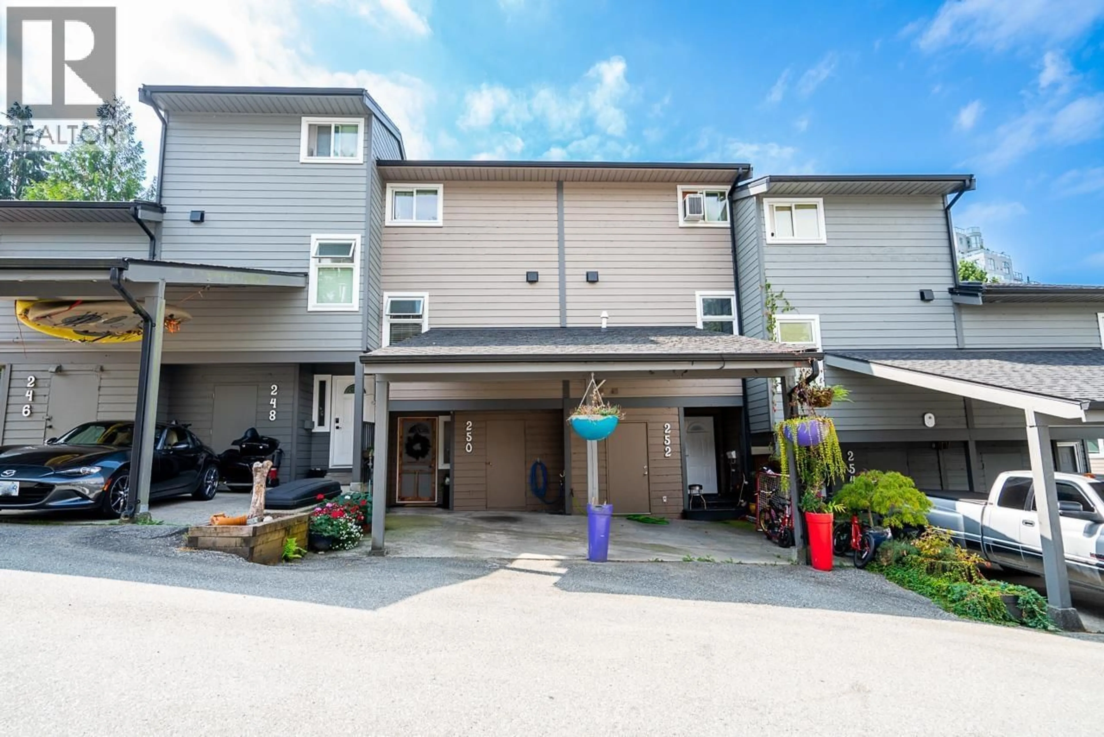 Patio, unknown for 250 BALMORAL PLACE, Port Moody British Columbia V3H4B9