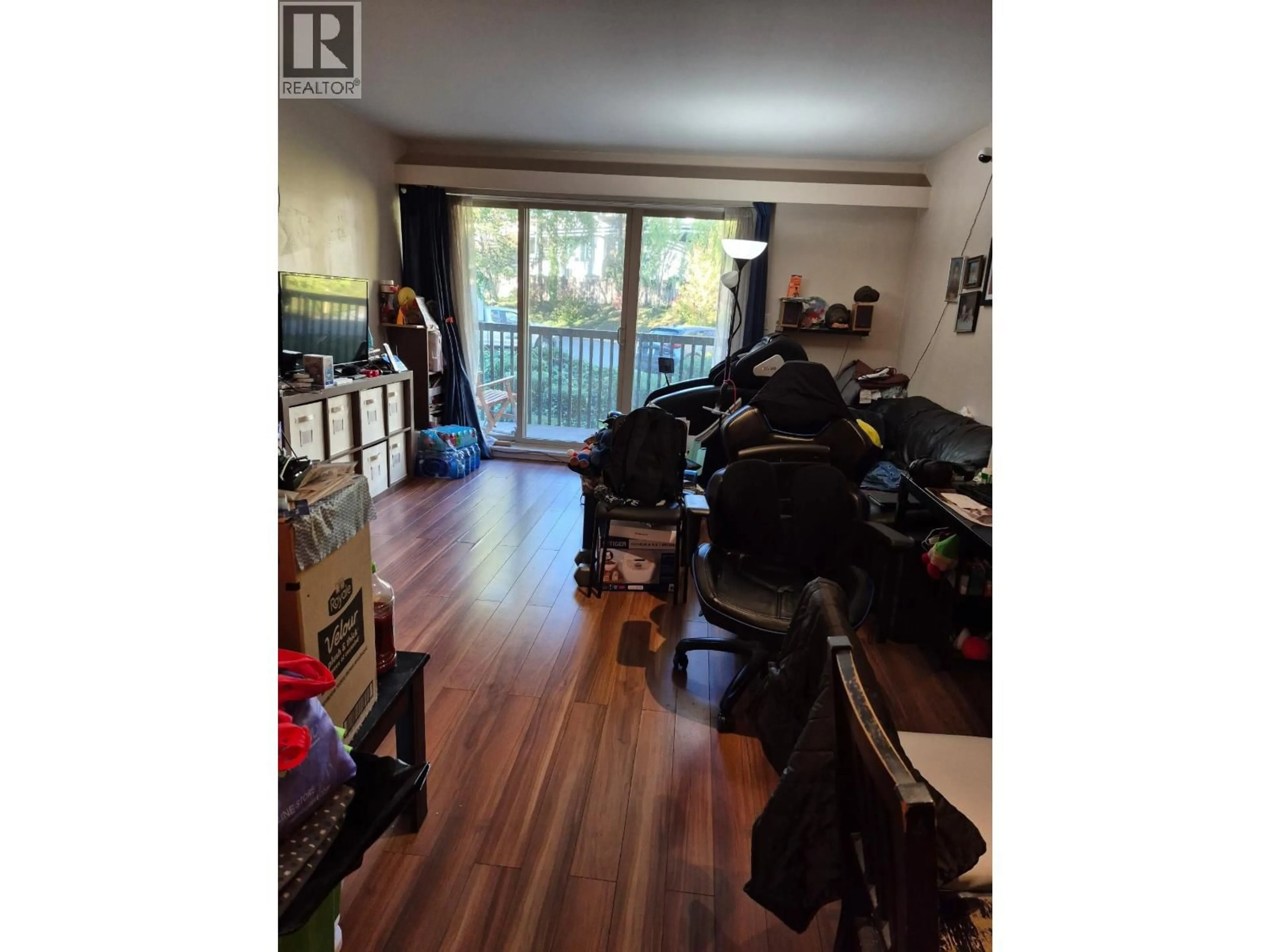 A pic of a room for 208 - 9847 MANCHESTER DRIVE, Burnaby British Columbia V3N4P4