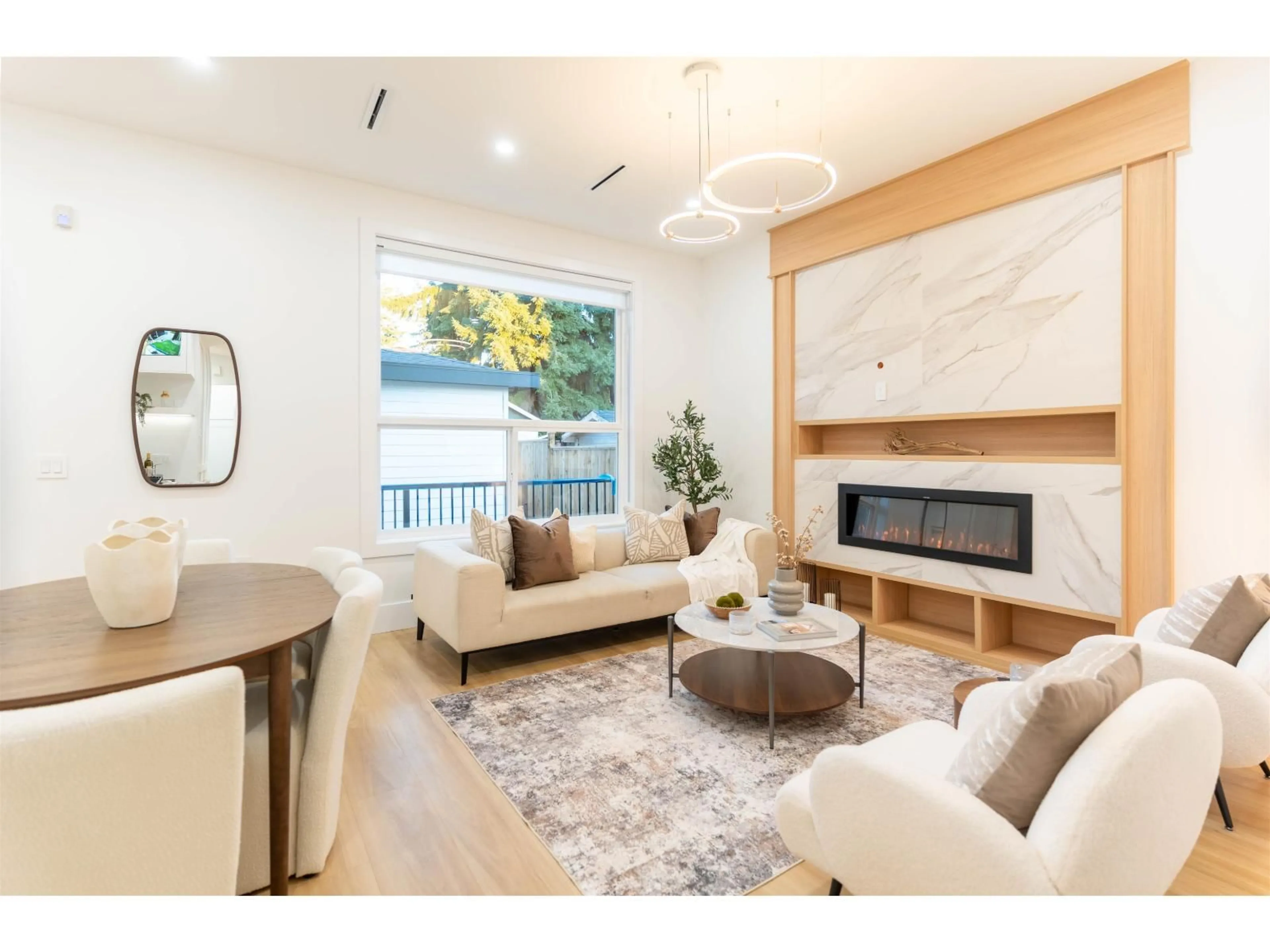 Living room with furniture, wood/laminate floor for 7684 115A, Delta British Columbia V4C5R2