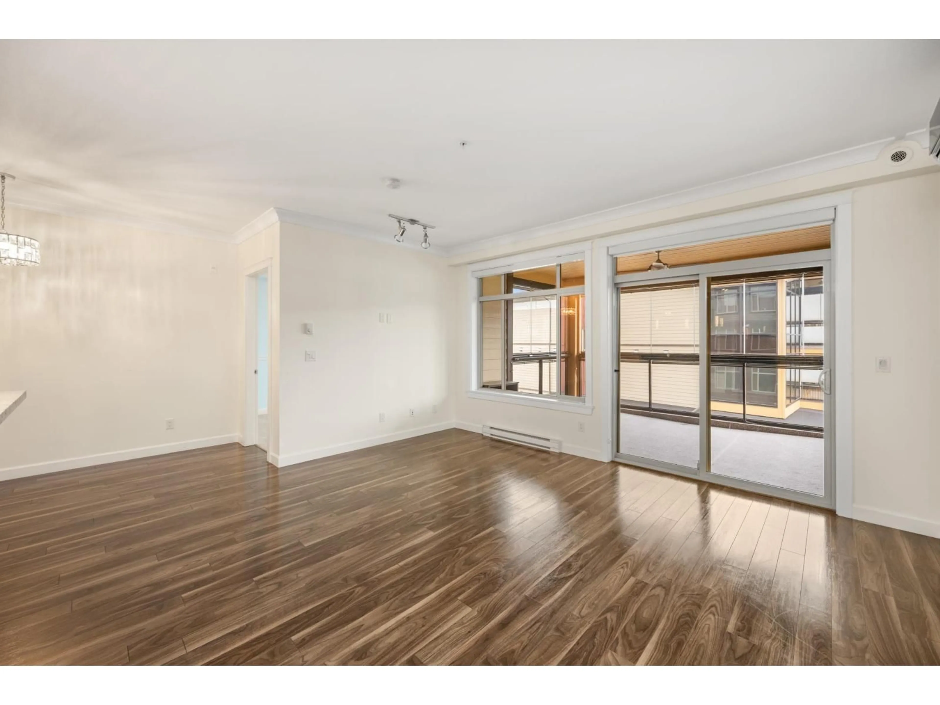 A pic of a room for 507 - 2860 TRETHEWEY, Abbotsford British Columbia V2T0G5
