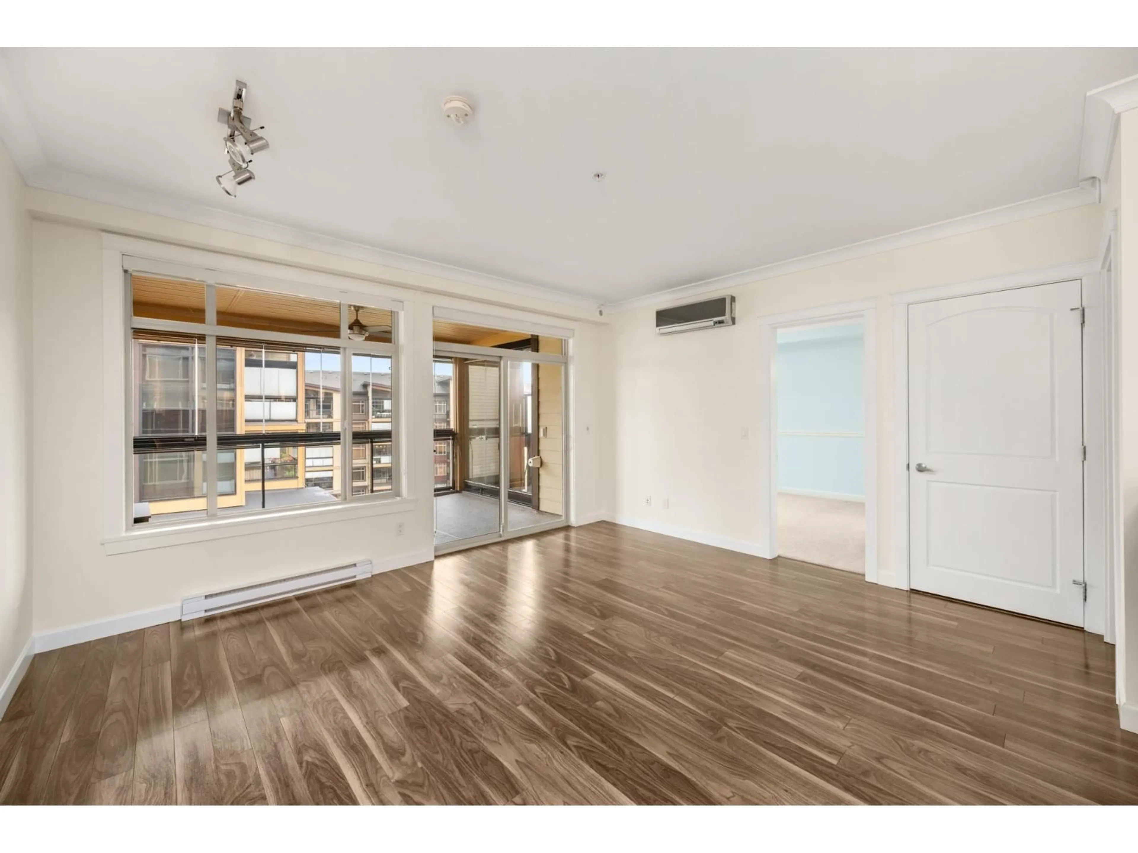 A pic of a room for 507 - 2860 TRETHEWEY, Abbotsford British Columbia V2T0G5