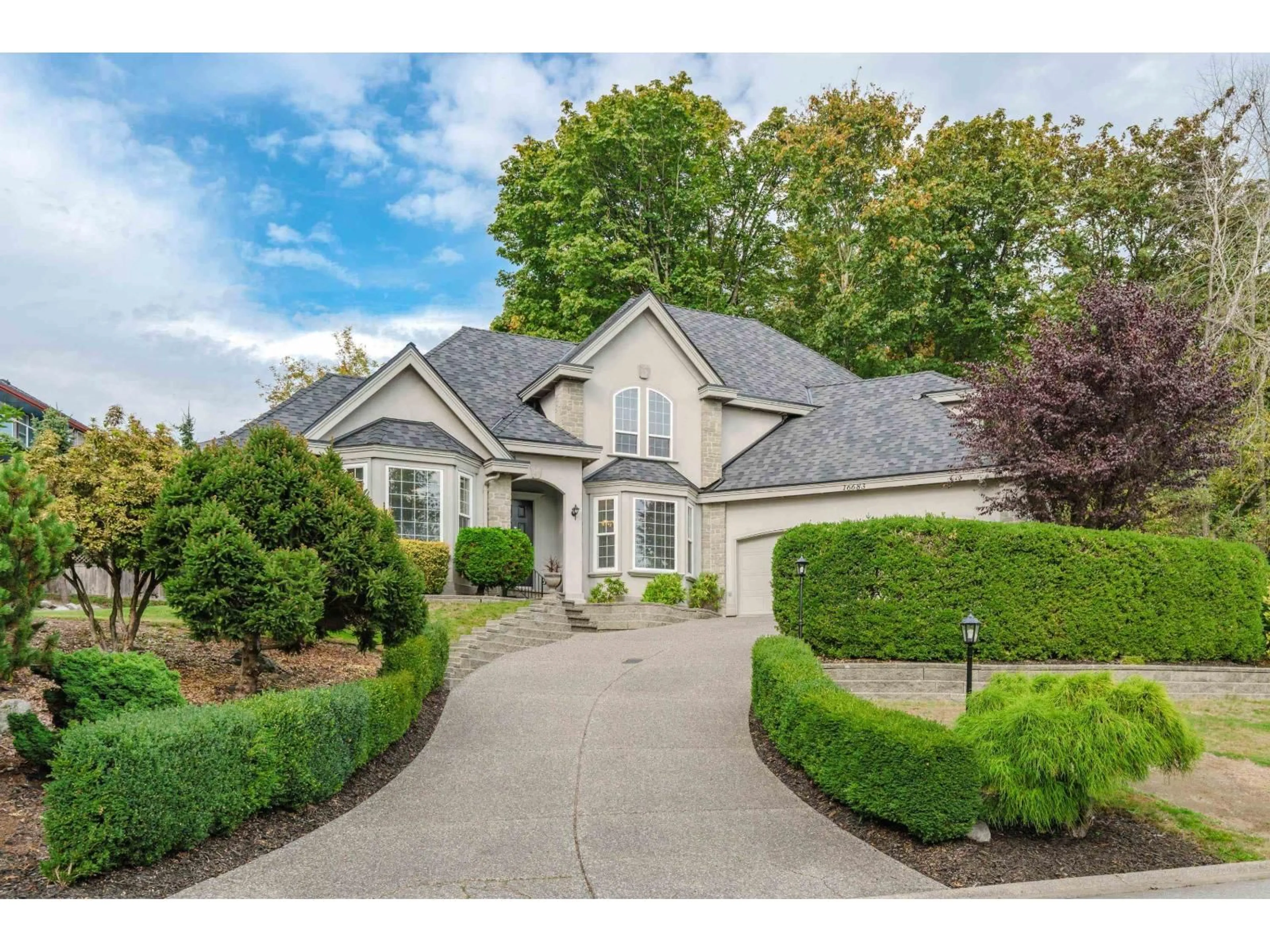 Home with vinyl exterior material, street for 16683 77, Surrey British Columbia V4N0L3