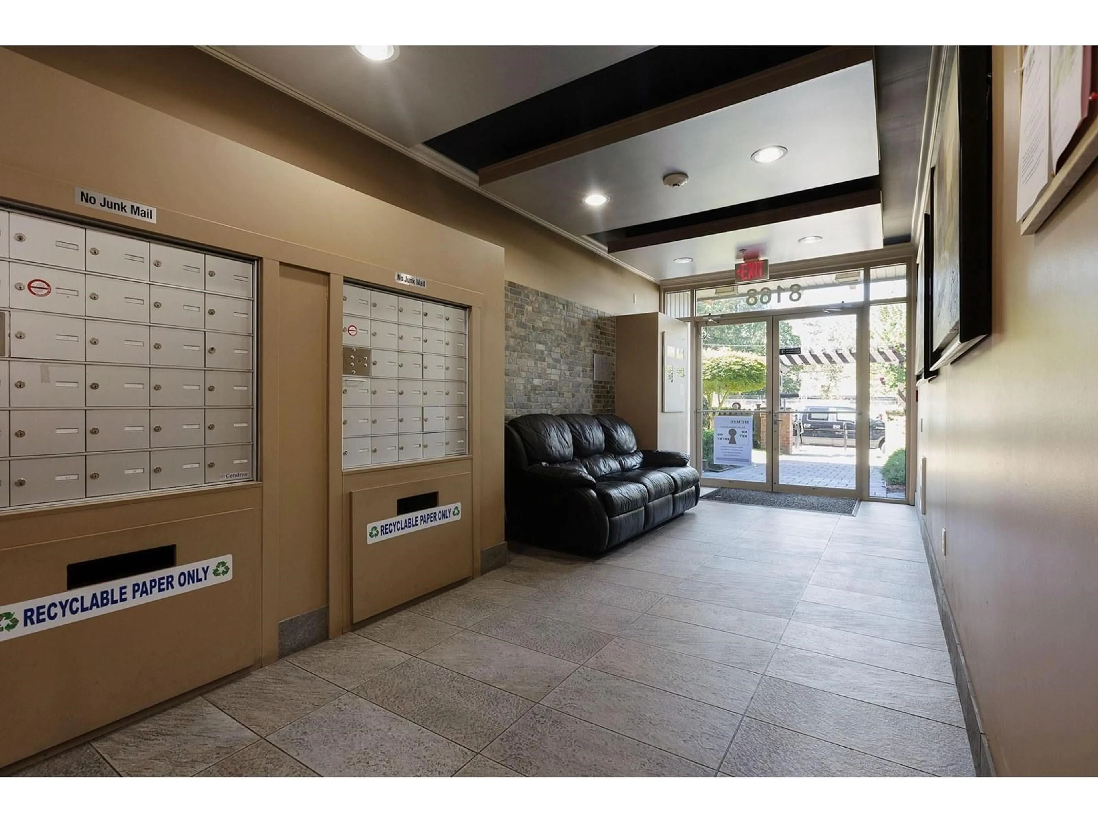 Indoor foyer for 411 - 8168 120A, Surrey British Columbia V3W3P3