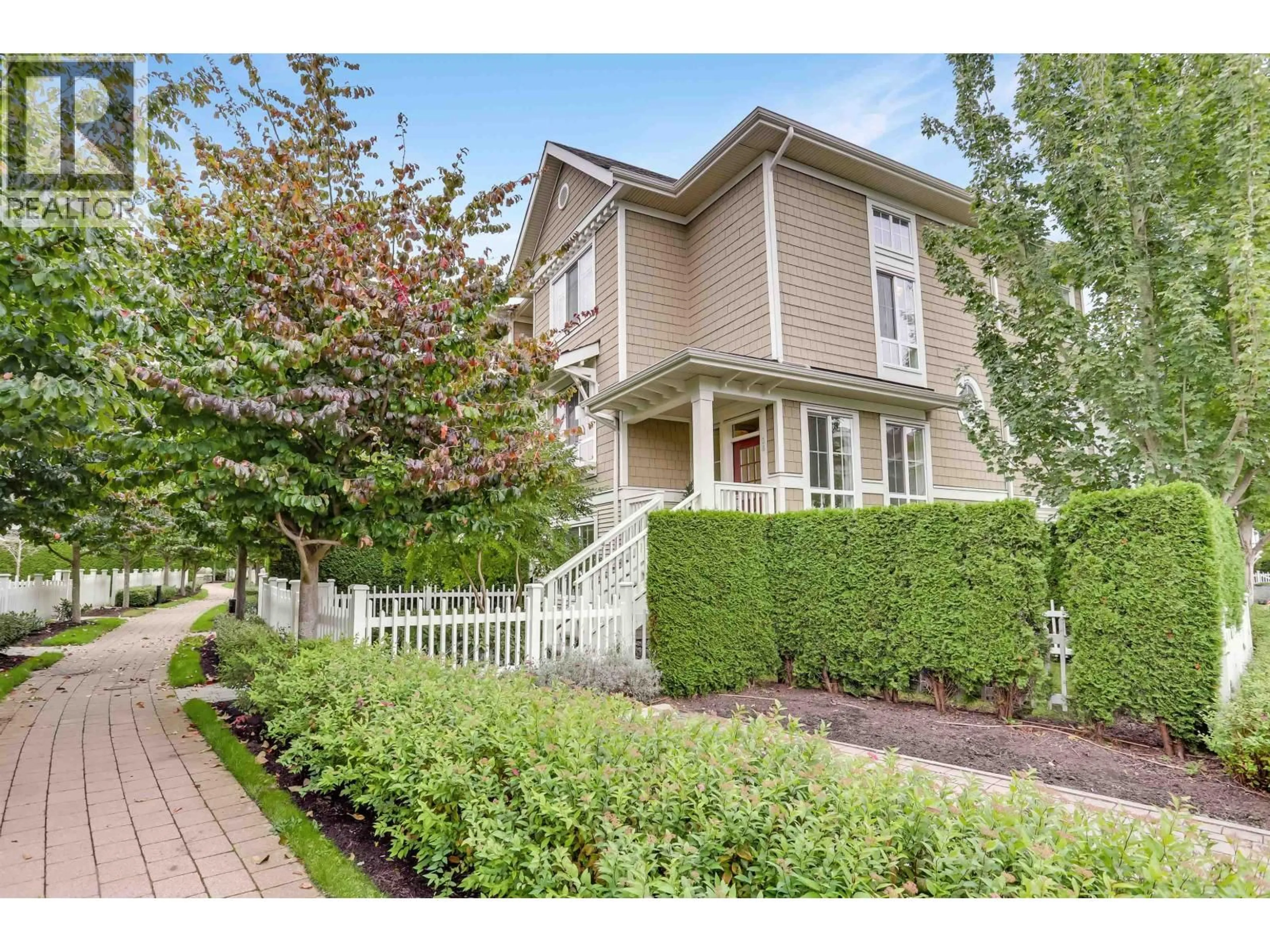 Home with vinyl exterior material, street for 30 - 5510 ADMIRAL WAY, Delta British Columbia V4K0C3