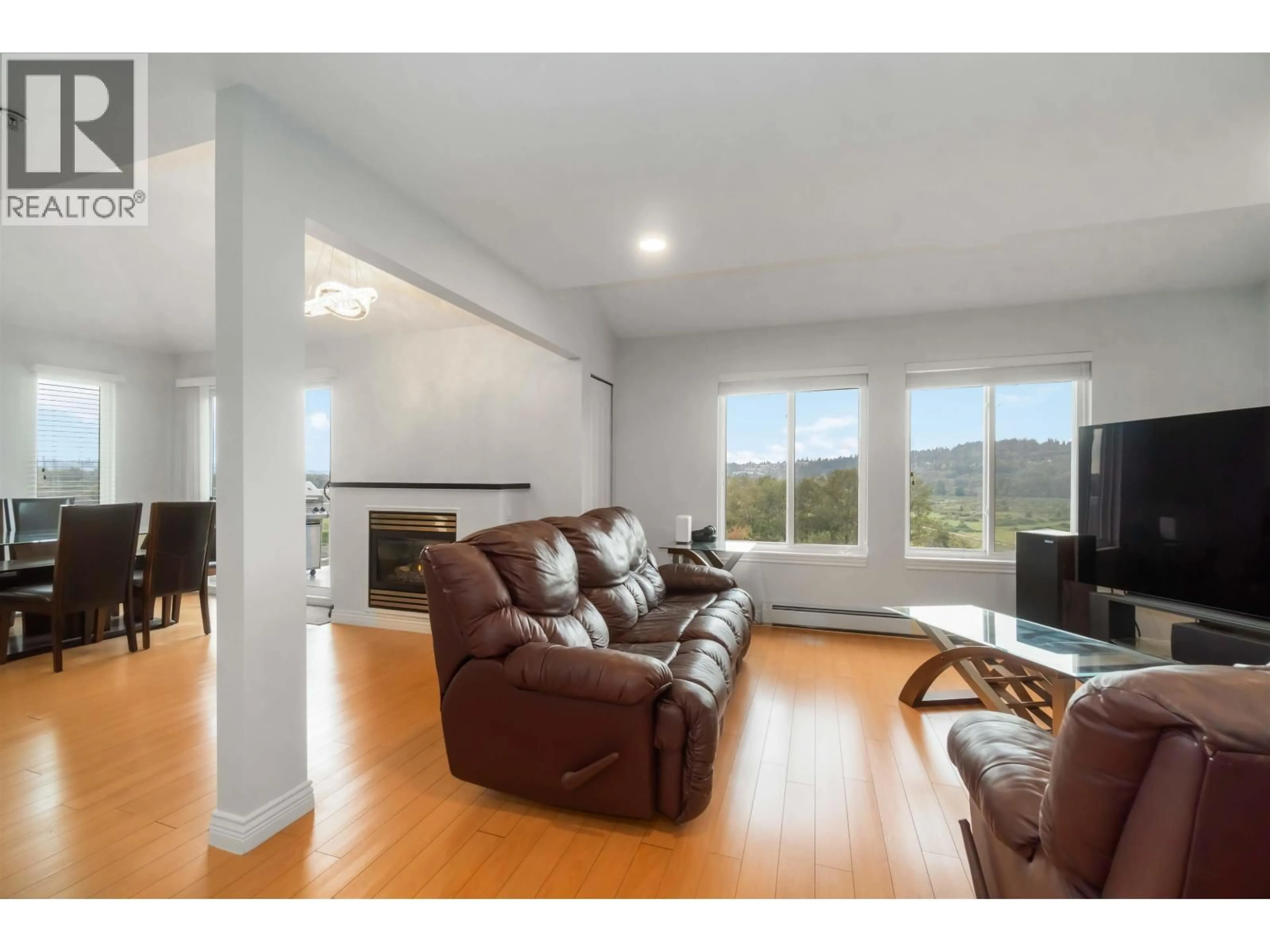 Living room with furniture, wood/laminate floor for 1159 BENNET DRIVE, Port Coquitlam British Columbia V3C6H2