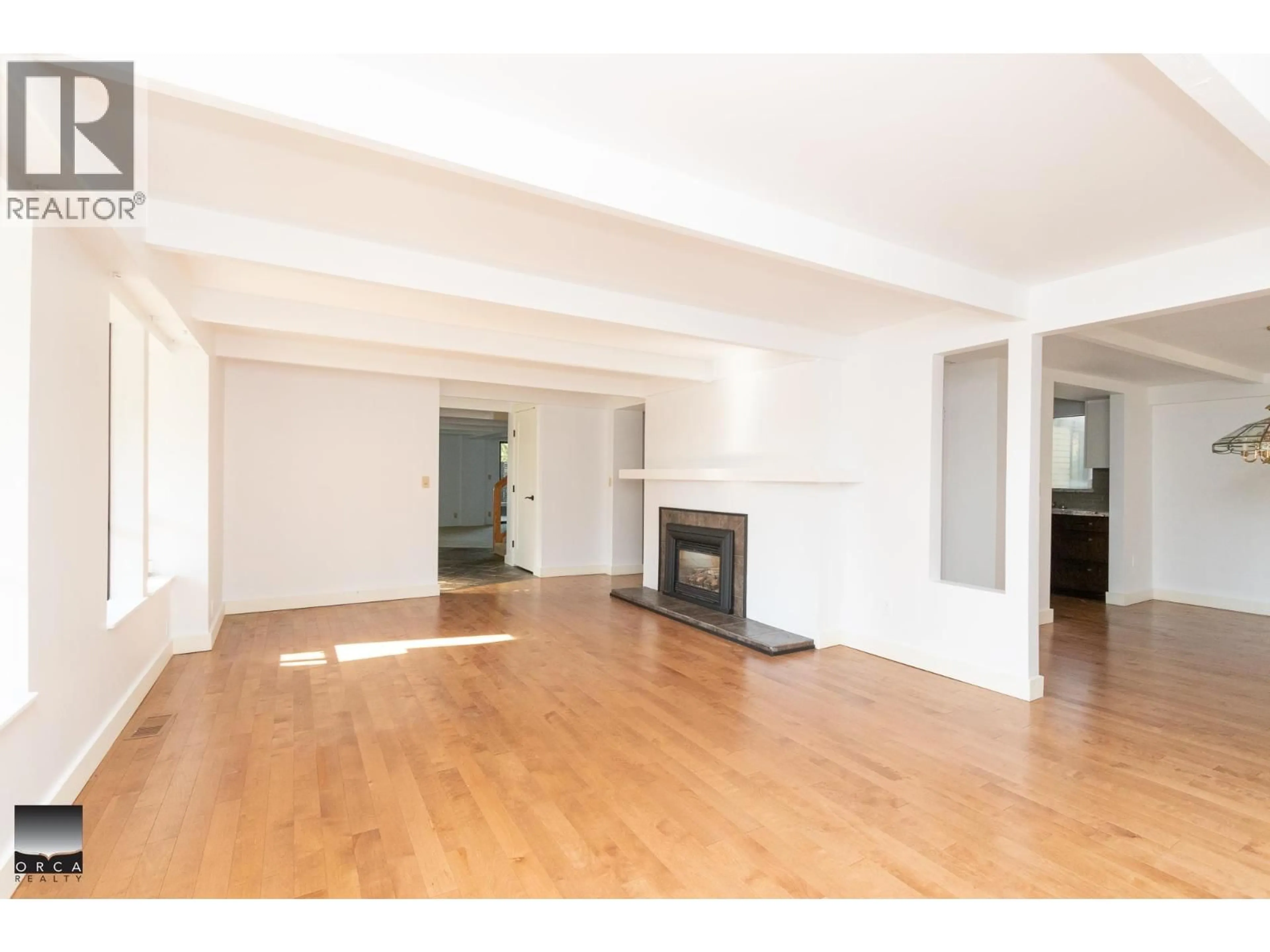 A pic of a room for 4524 MARINEVIEW CRESCENT, North Vancouver British Columbia V7R3P2