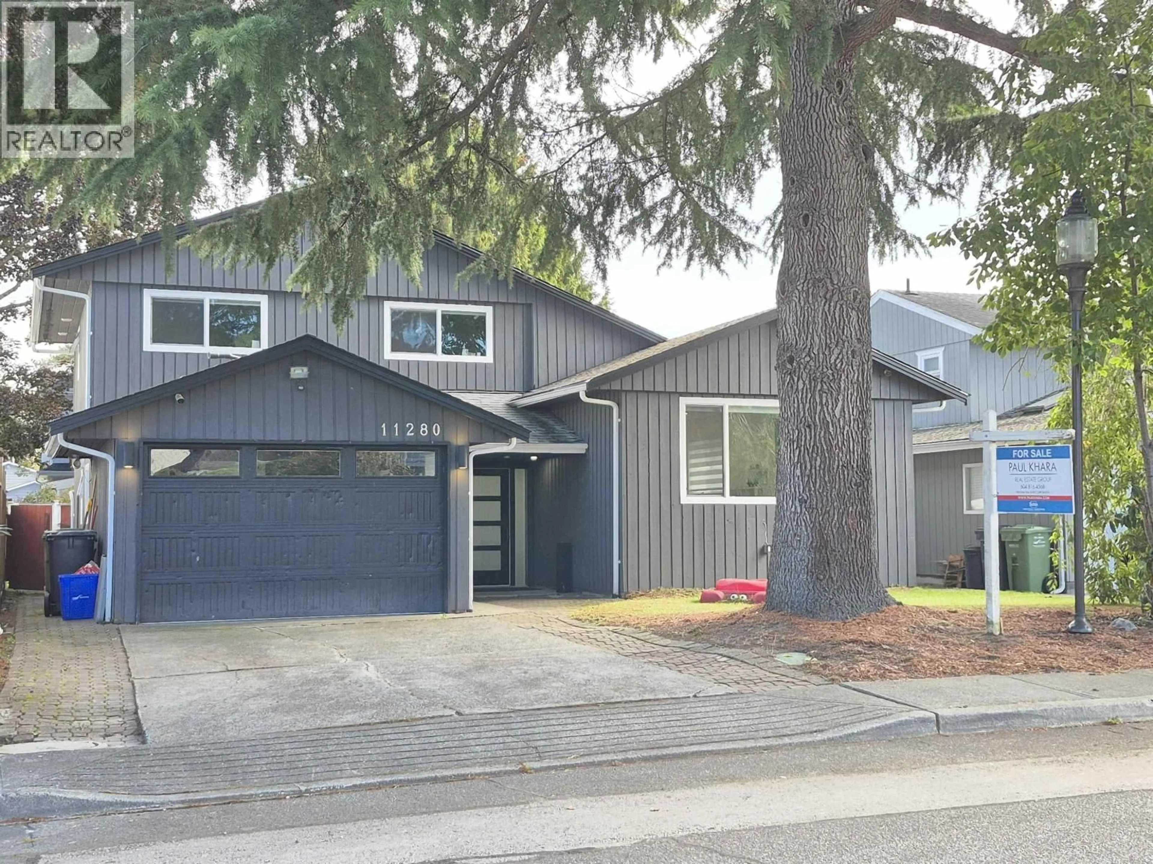 Home with vinyl exterior material, street for 11280 CARAVEL COURT, Richmond British Columbia V7E4L2