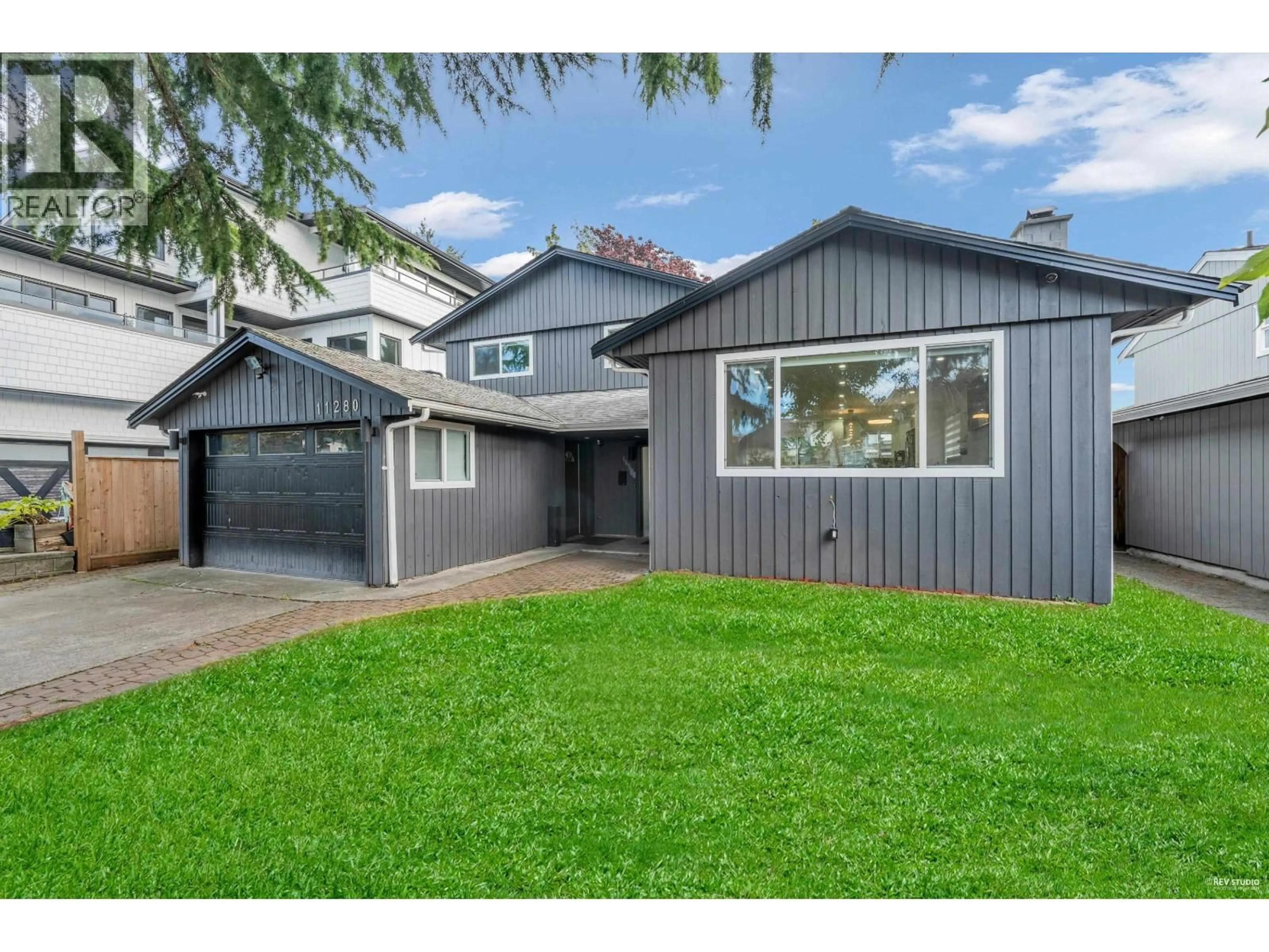 Home with vinyl exterior material, street for 11280 CARAVEL COURT, Richmond British Columbia V7E4L2