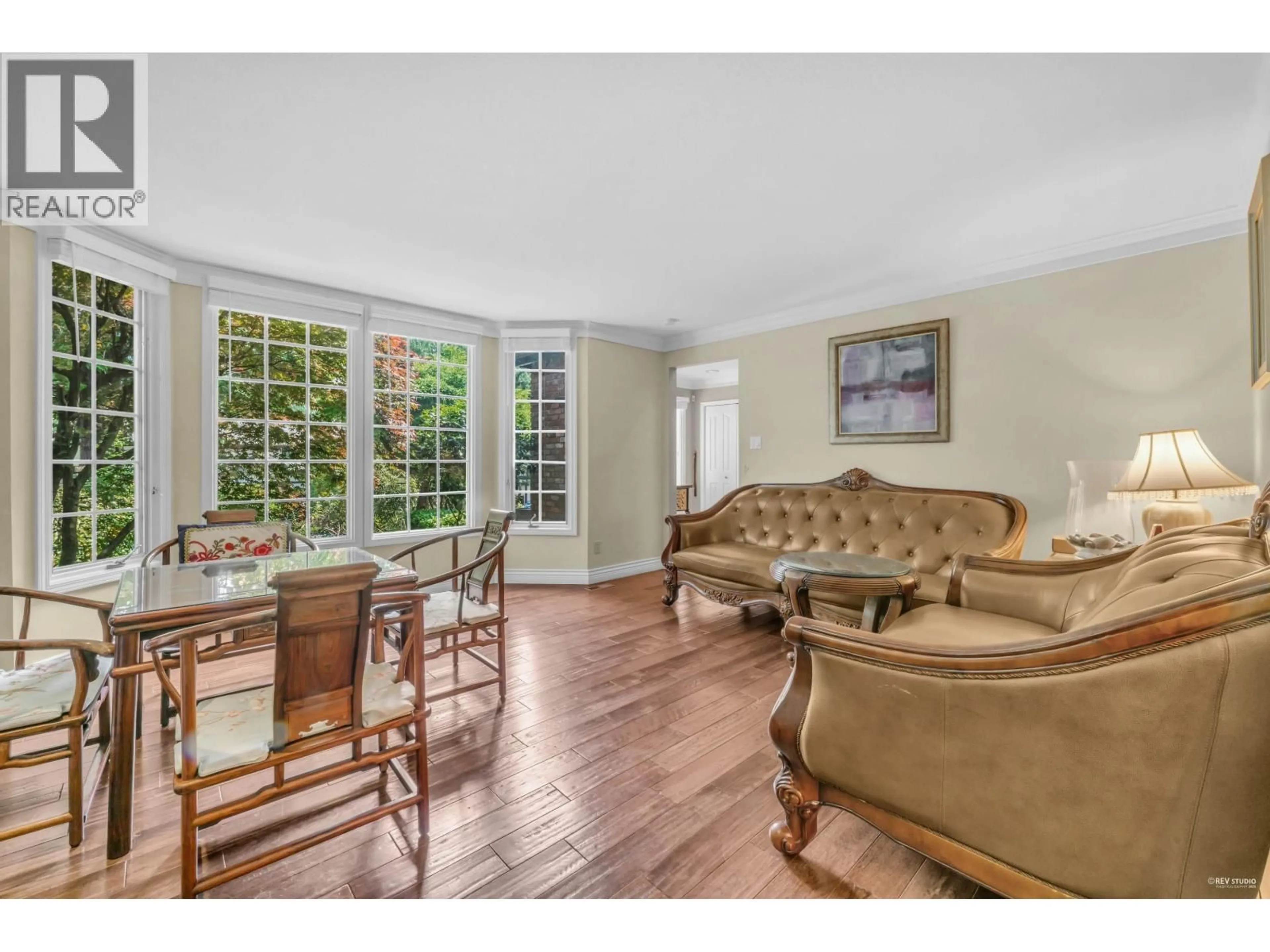 Living room with furniture, unknown for 5155 ALDERFEILD PLACE, West Vancouver British Columbia V7W2W7