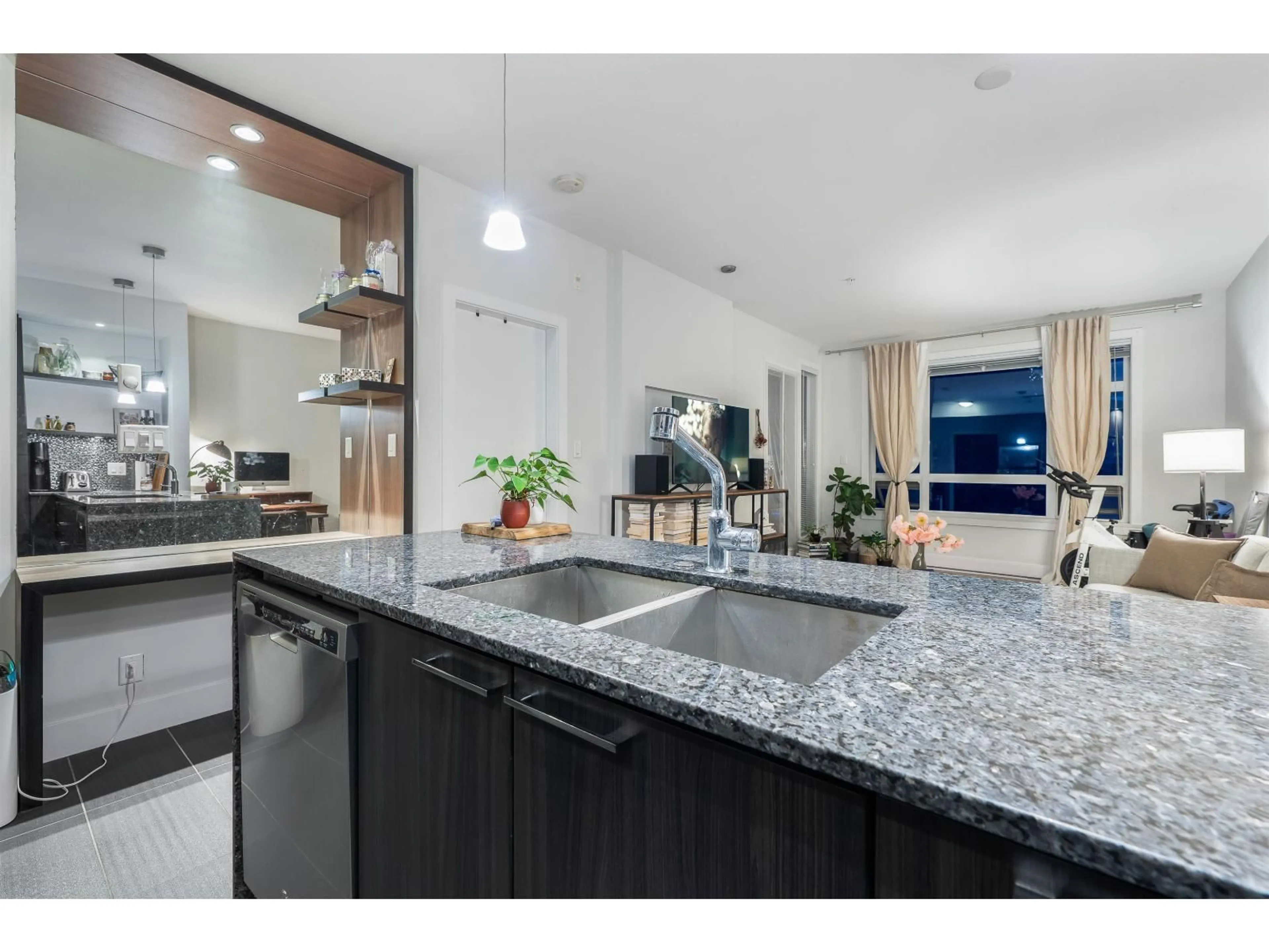 Open concept kitchen, unknown for A318 - 20211 66, Langley British Columbia V2Y0L4