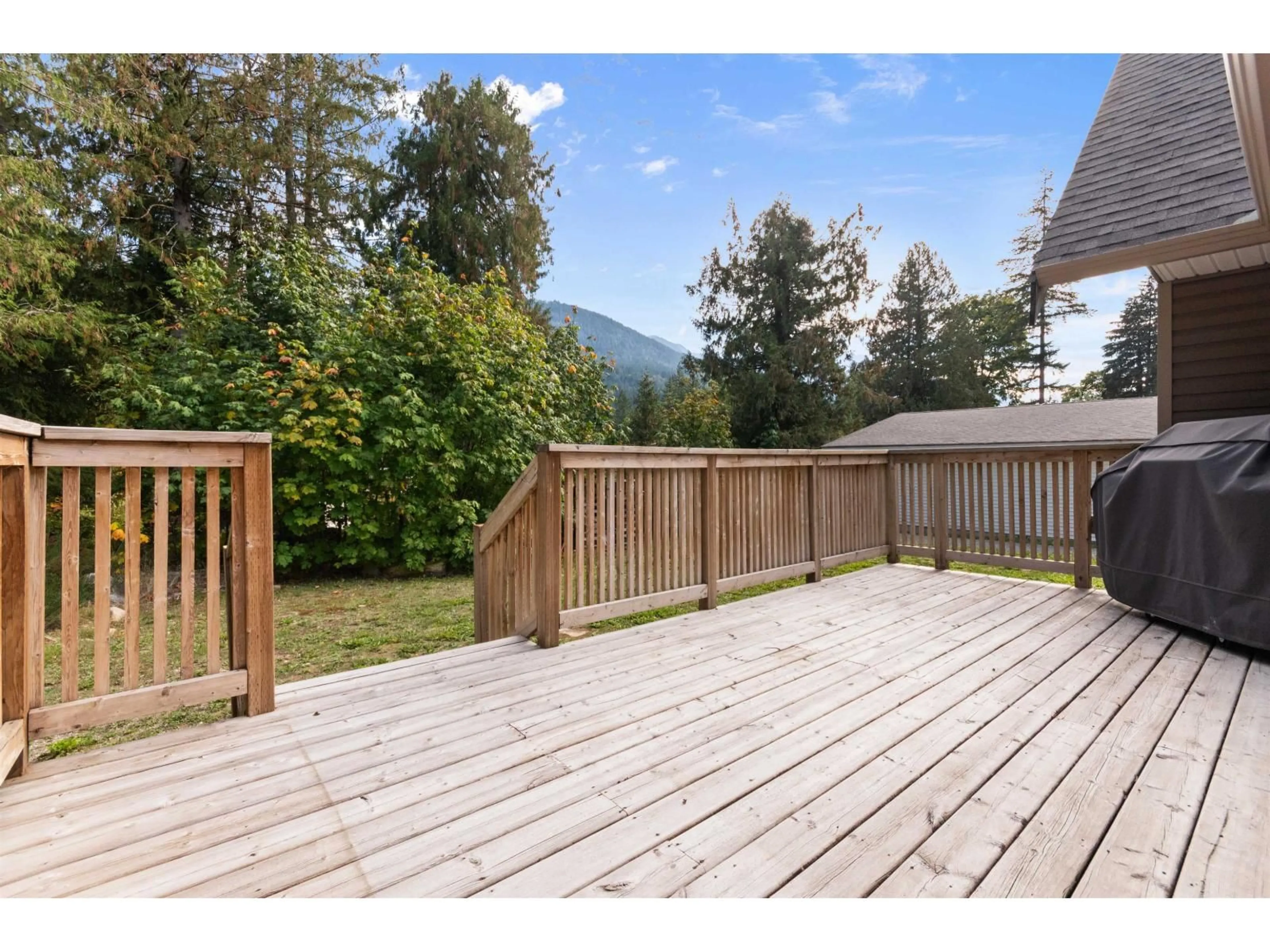 Patio, mountain view for 26542 REYNOLDS ROAD, Hope British Columbia V0X1L3
