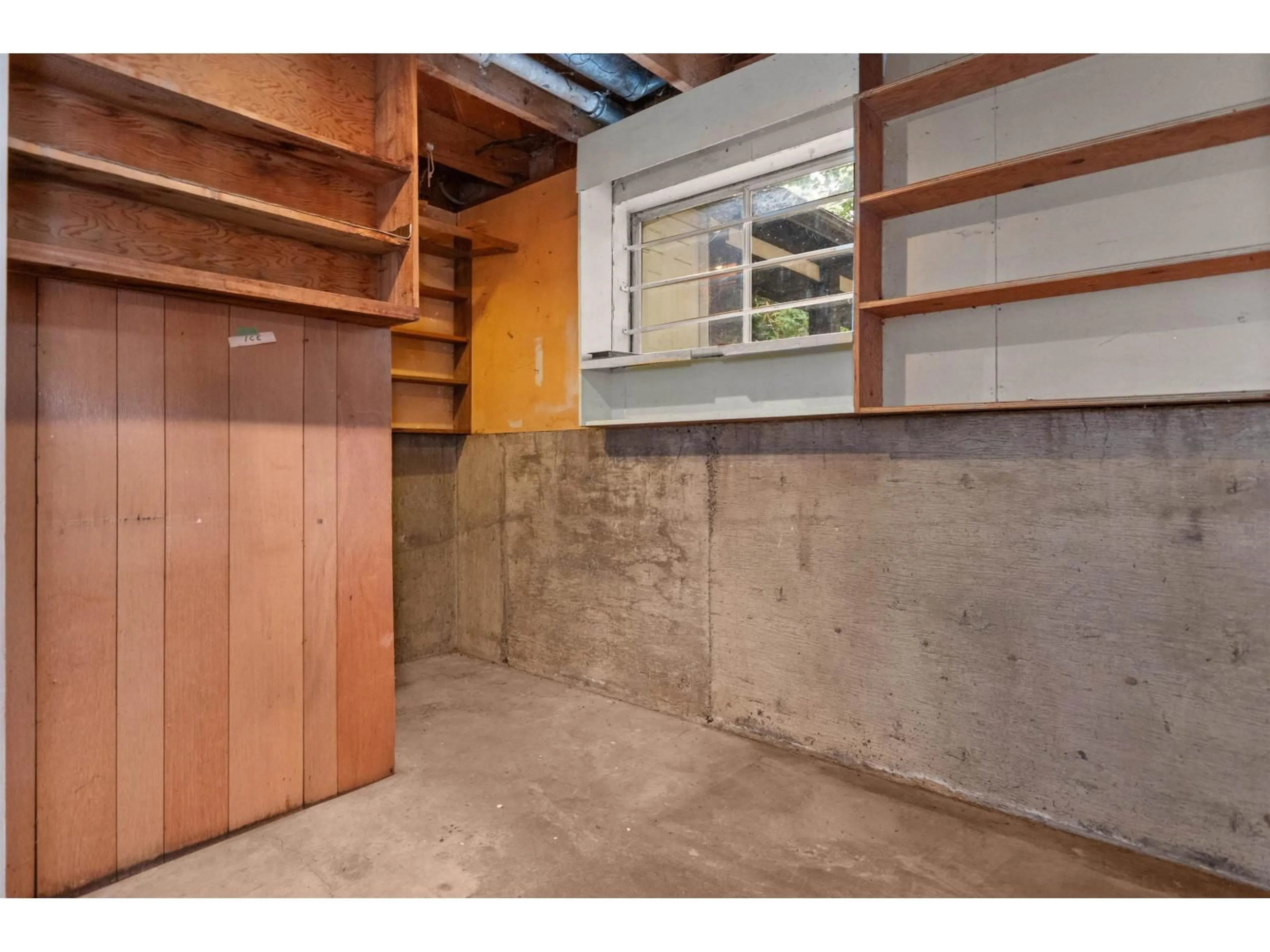 Storage room or clothes room or walk-in closet for 63491 FLOOD HOPE ROAD, Hope British Columbia V0X1L2