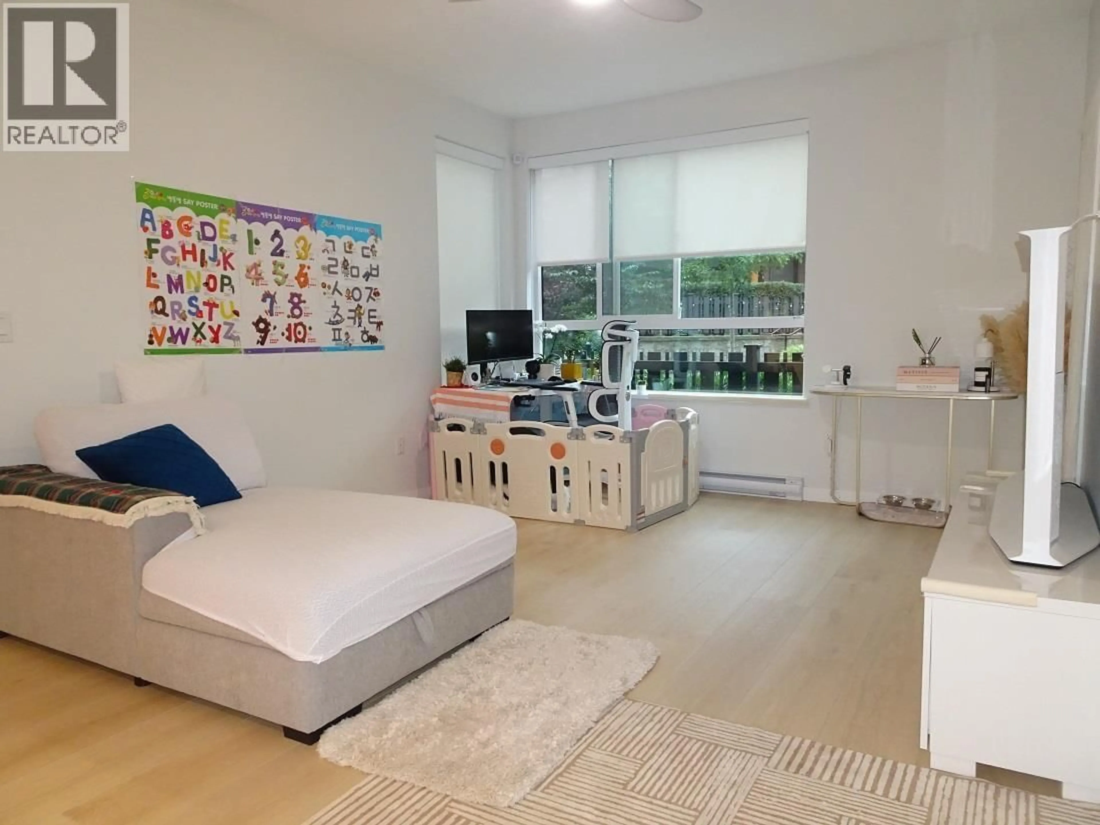 A pic of a room for 207 - 6438 BYRNEPARK DRIVE, Burnaby British Columbia V3N0J1