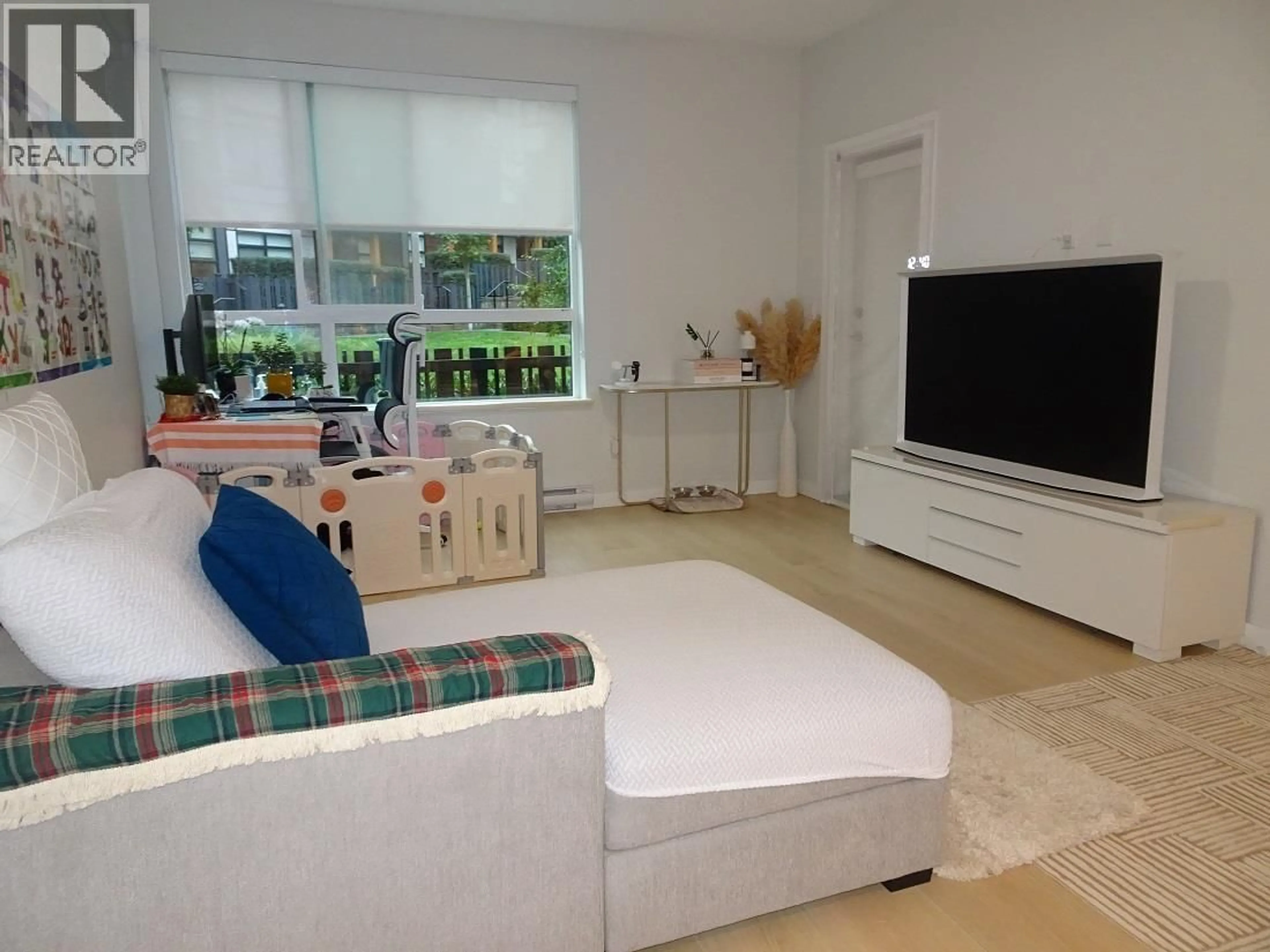 A pic of a room for 207 - 6438 BYRNEPARK DRIVE, Burnaby British Columbia V3N0J1
