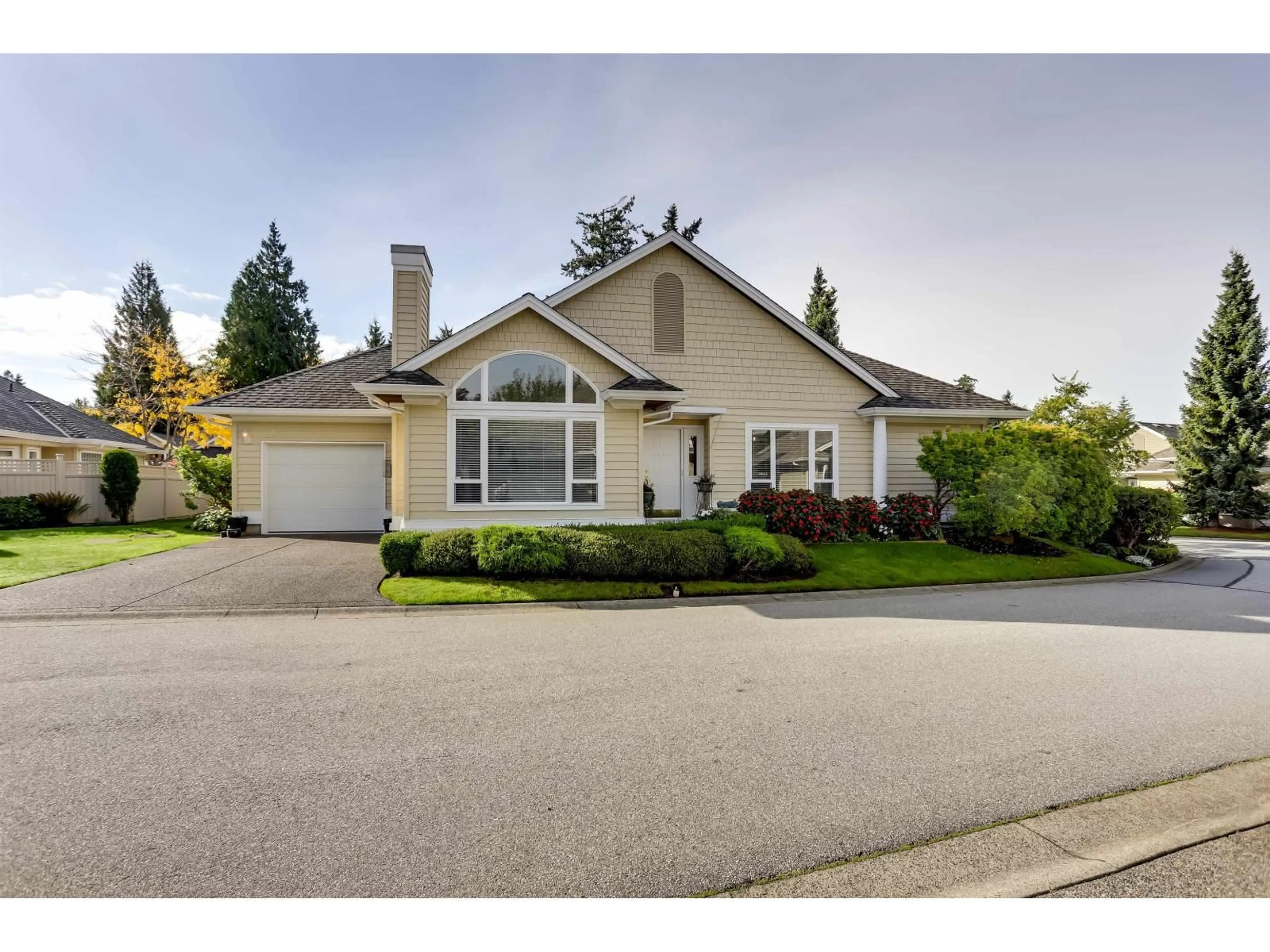 Home with vinyl exterior material, street for 27 - 1881 144, Surrey British Columbia V4A7E8
