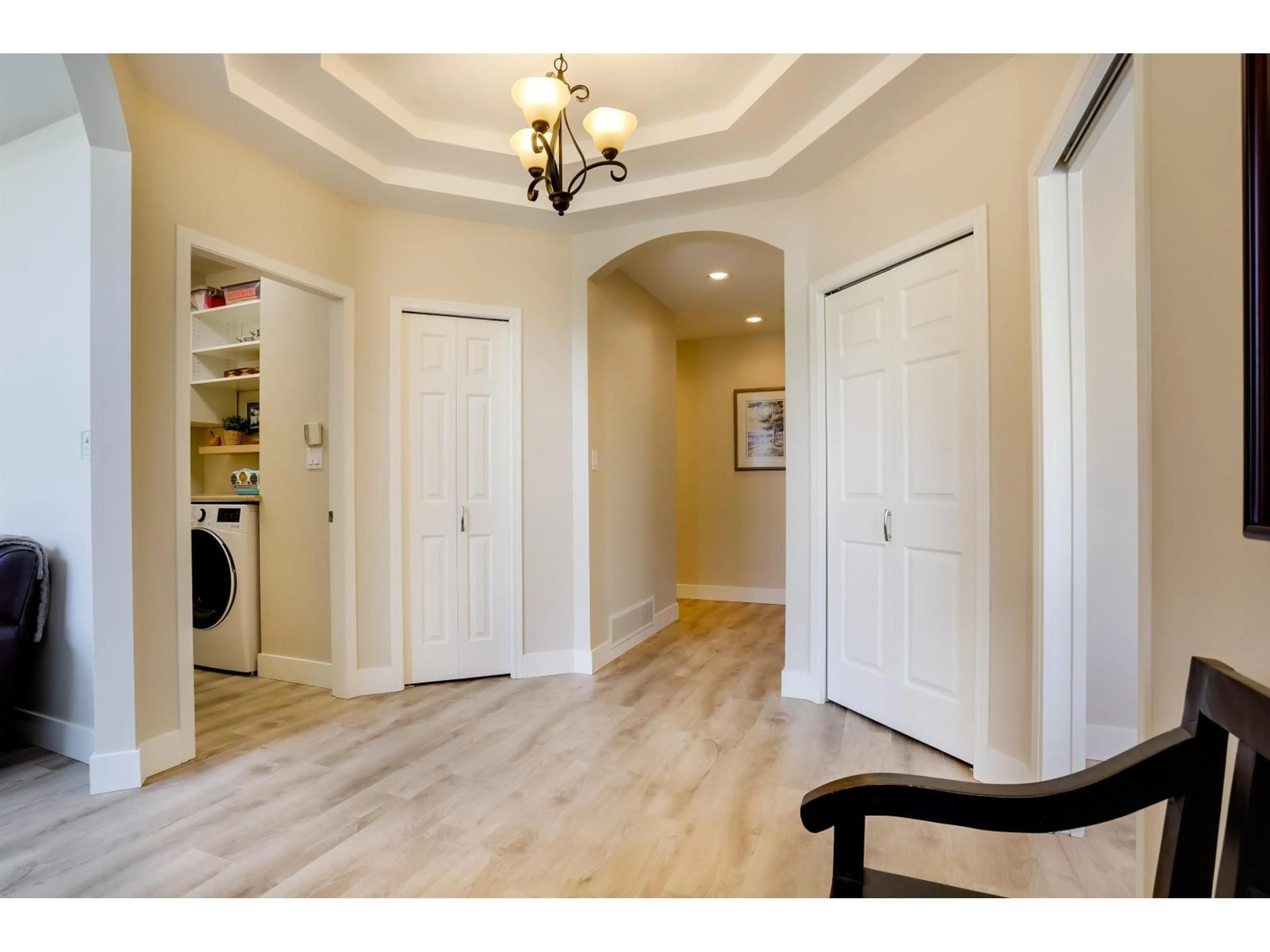 Indoor entryway for 27 - 1881 144, Surrey British Columbia V4A7E8