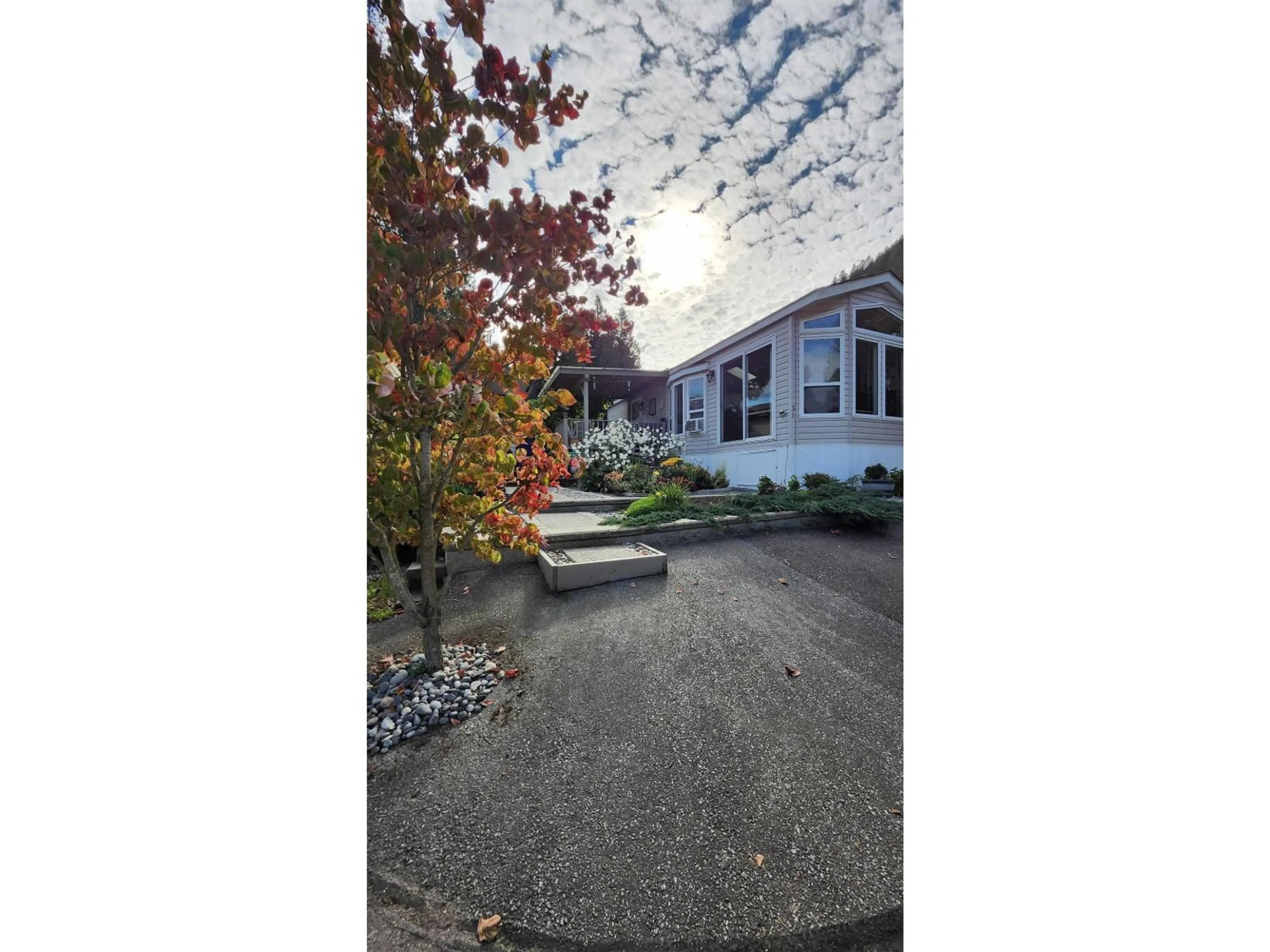 A pic from outside/outdoor area/front of a property/back of a property/a pic from drone, street for 31 - 14600 MORRIS VALLEY, Mission British Columbia V0M1A1