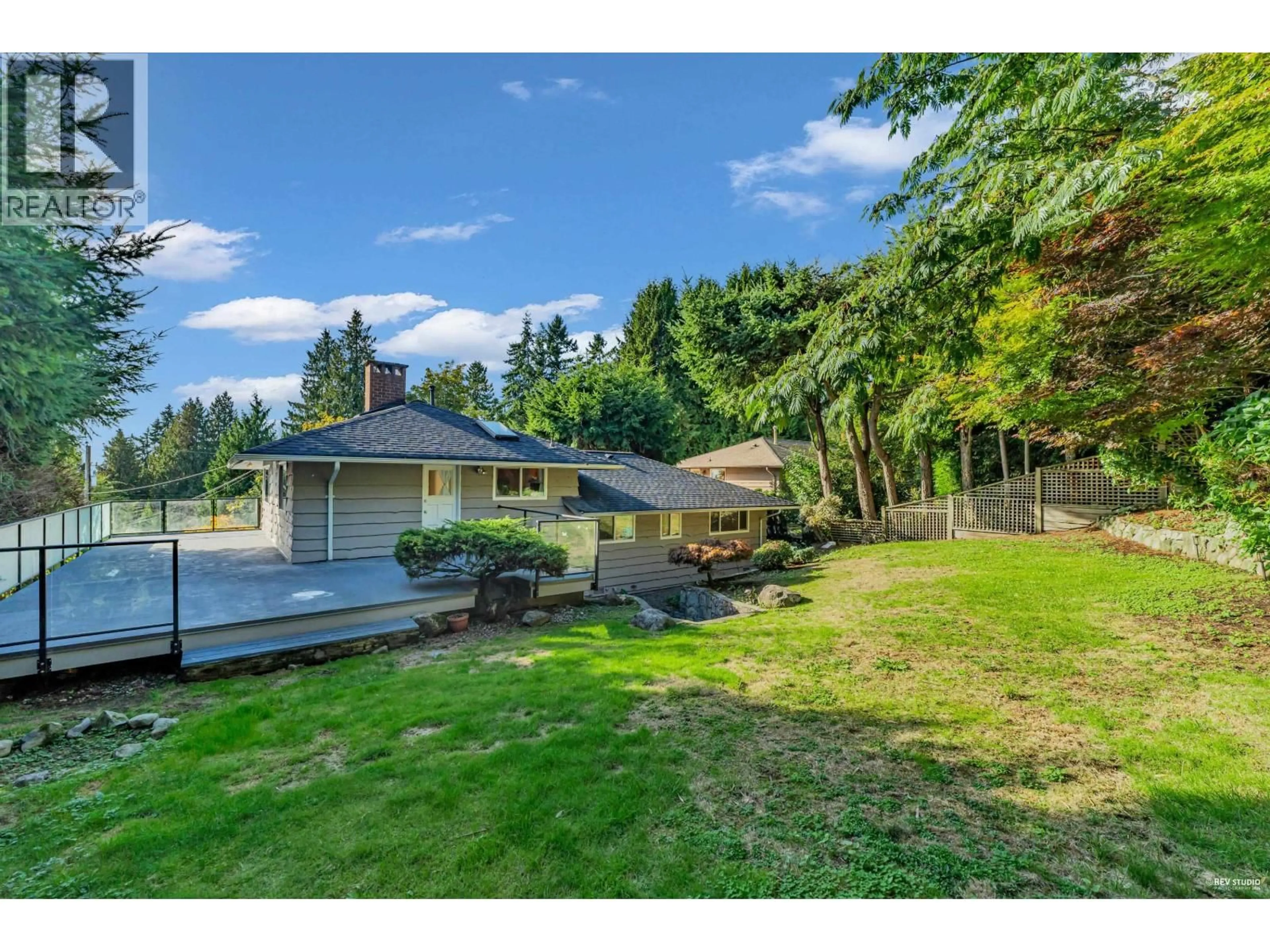 A pic from outside/outdoor area/front of a property/back of a property/a pic from drone, water/lake/river/ocean view for 1910 27TH STREET, West Vancouver British Columbia V7V4L2