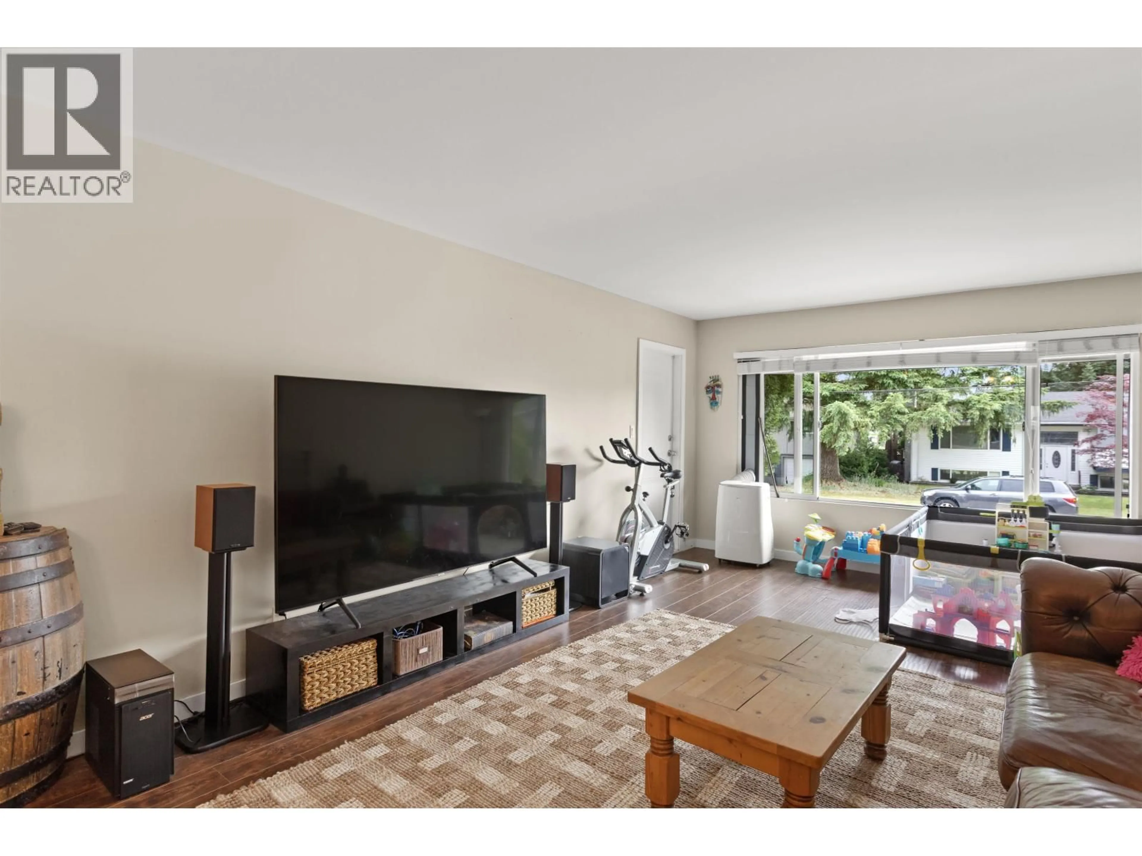 Living room with furniture, unknown for 3421 EDINBURGH STREET, Port Coquitlam British Columbia V3B4K4