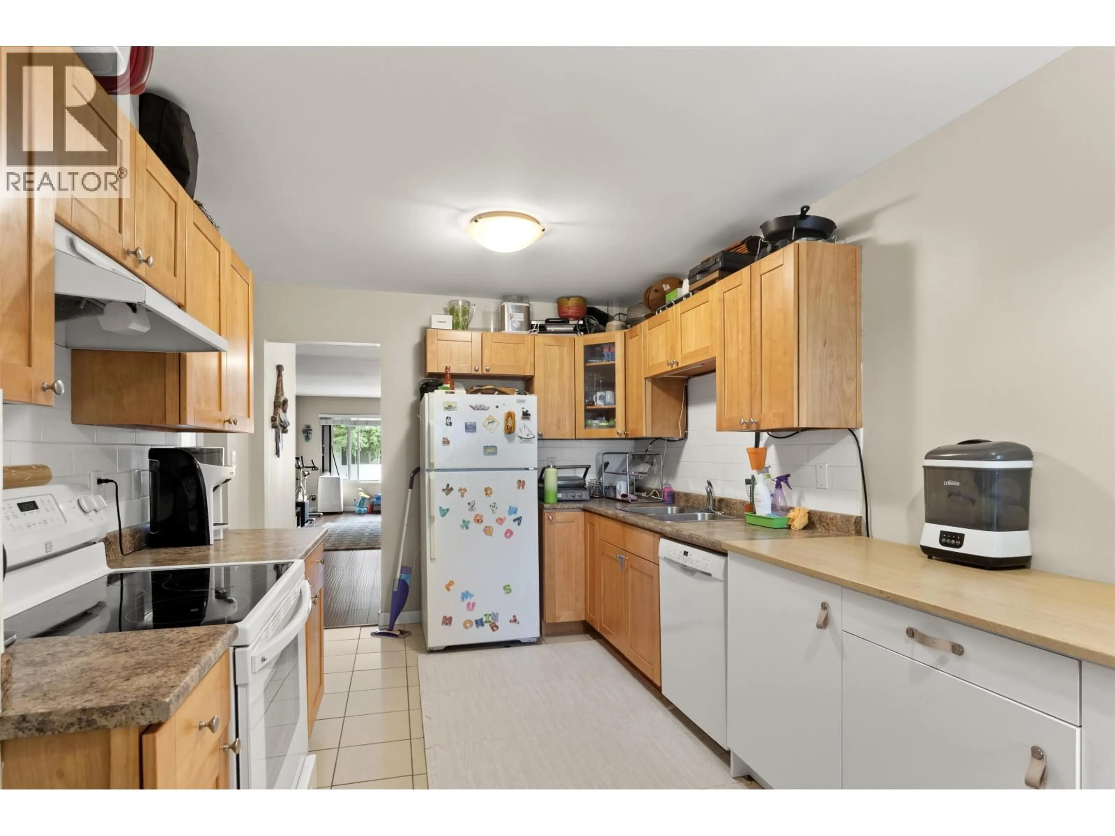 Standard kitchen, unknown for 3421 EDINBURGH STREET, Port Coquitlam British Columbia V3B4K4