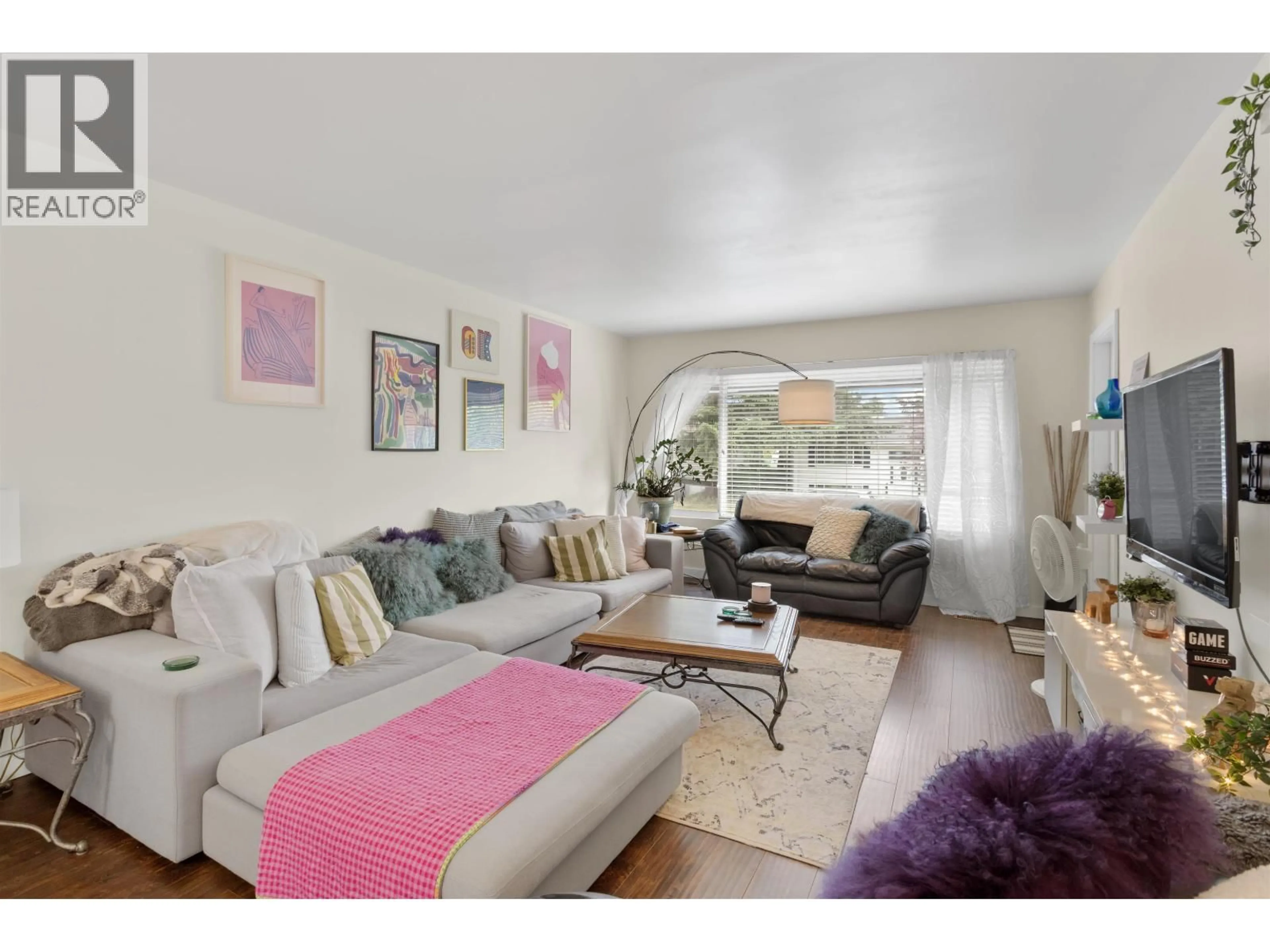 Living room with furniture, unknown for 3423 EDINBURGH STREET, Port Coquitlam British Columbia V3B4K4
