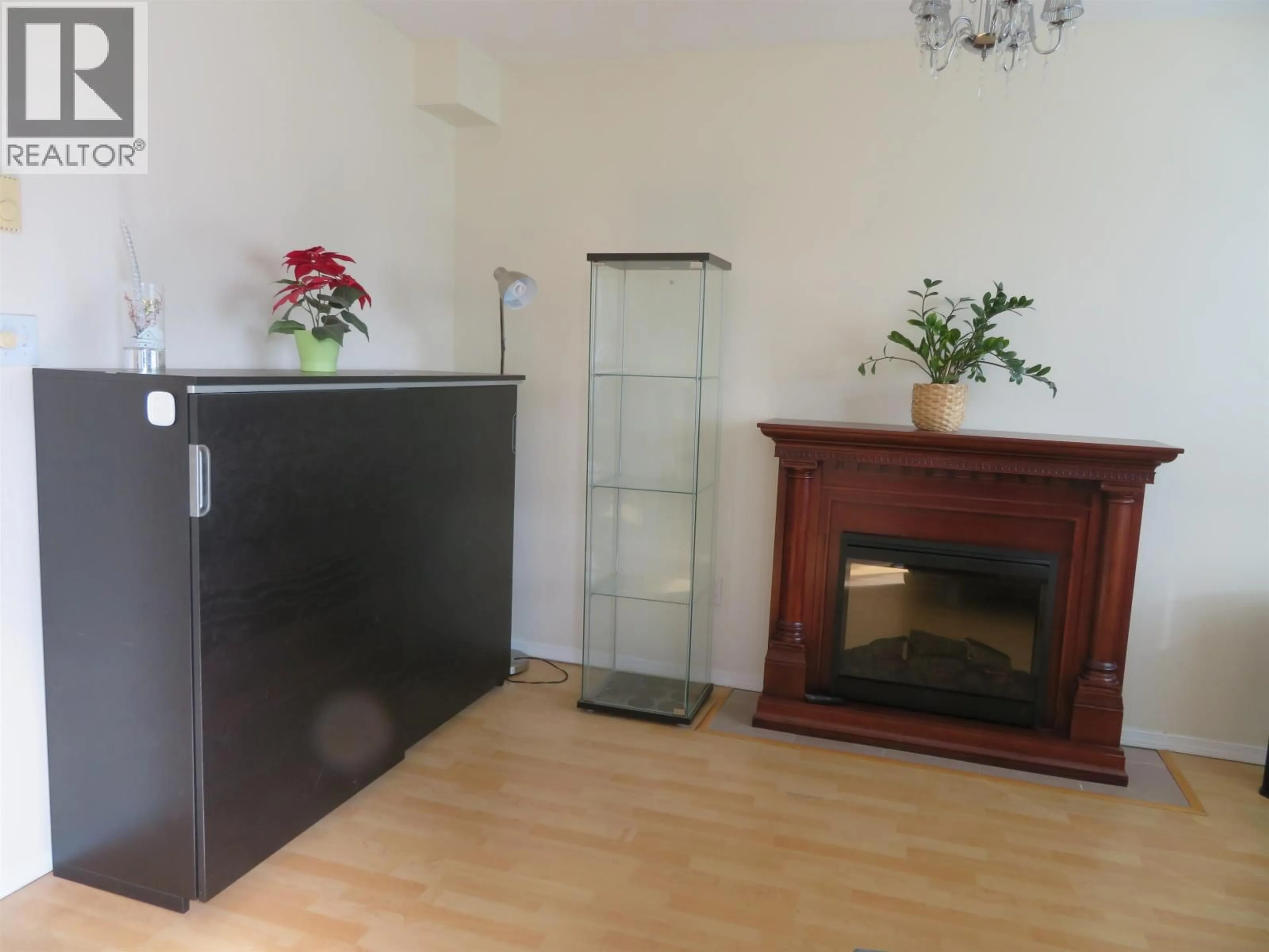 A pic of a room for 304 - 4950 JOYCE STREET, Vancouver British Columbia V5R4G6